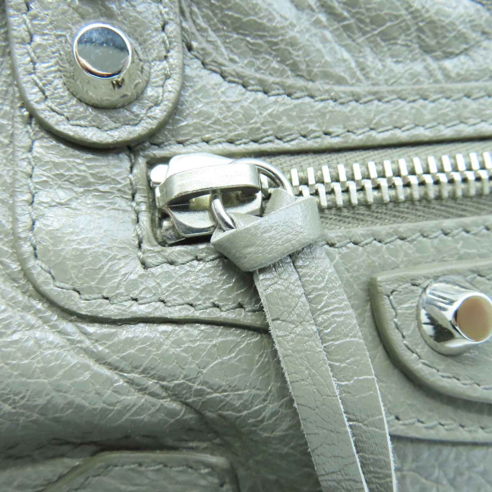 BALENCIAGA 牛皮皮革Mini City银扣手挽肩背两用袋灰色