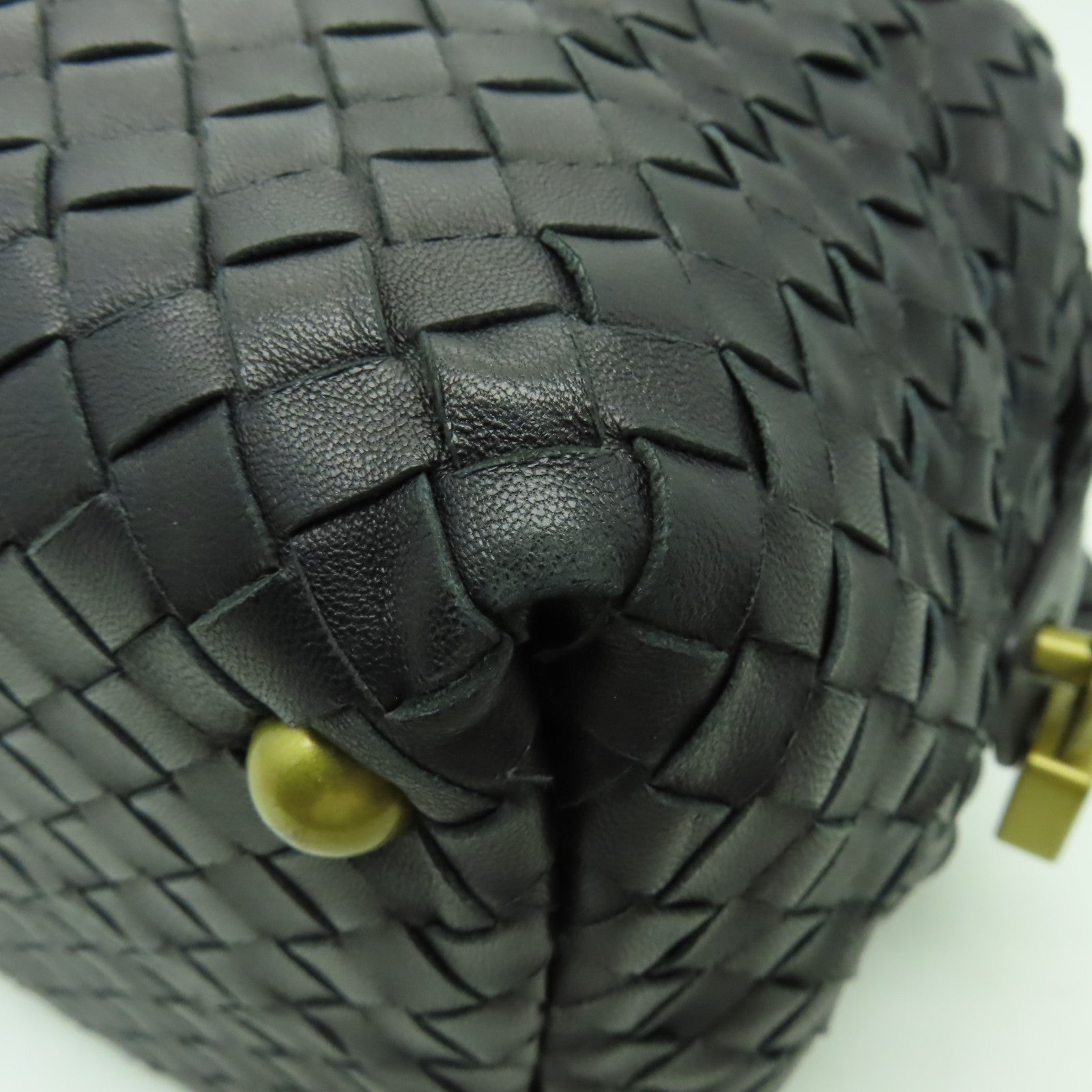 BOTTEGA VENETA 織紋皮革Handbag金扣手挽袋黒色