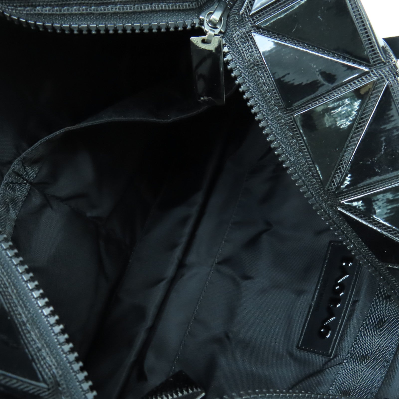 ISSEY MIYAKE PVC Issey Miyake Bao Bao Shoulder Bag肩背袋黑色