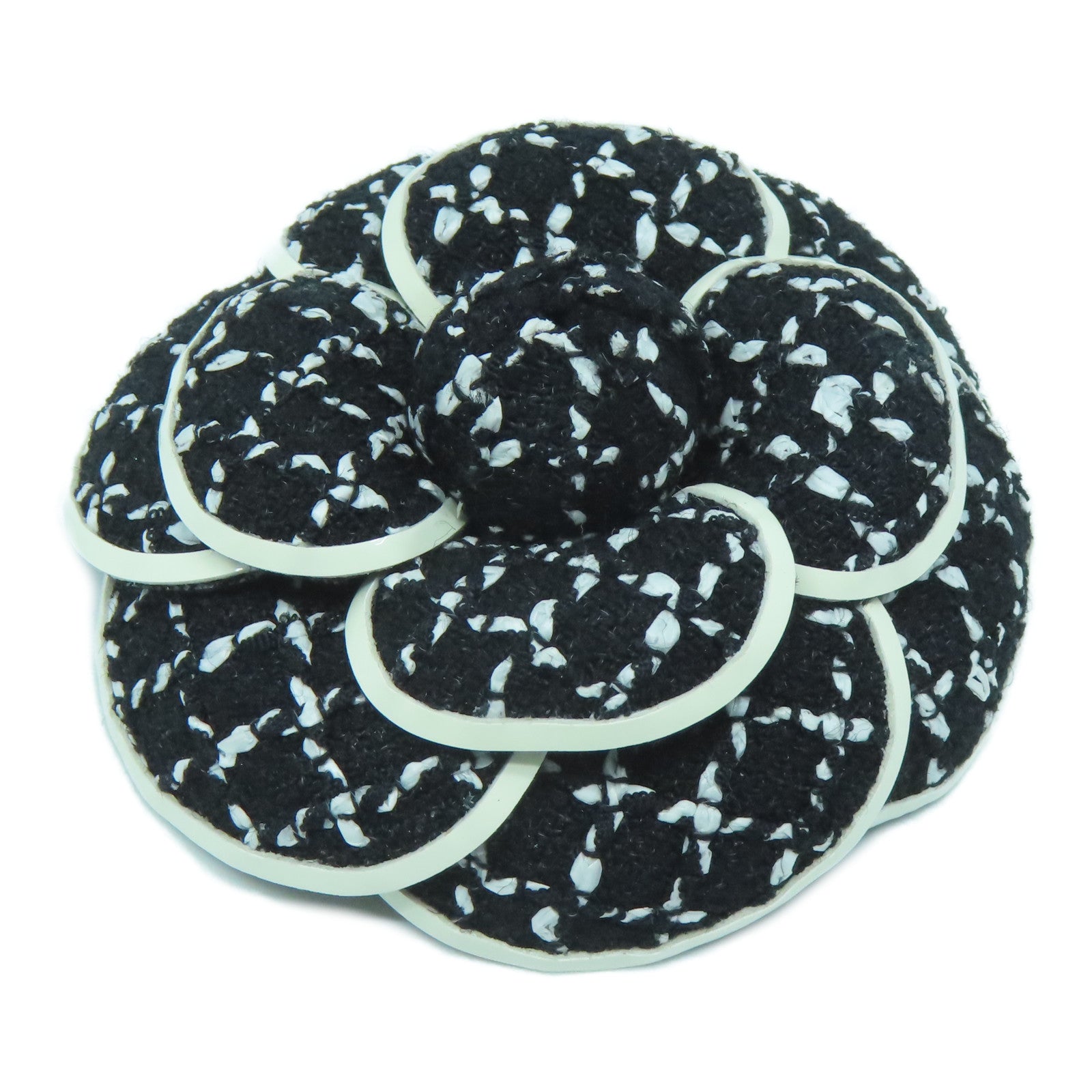 CHANEL 斜紋軟呢Brooch胸針黑色/白色
