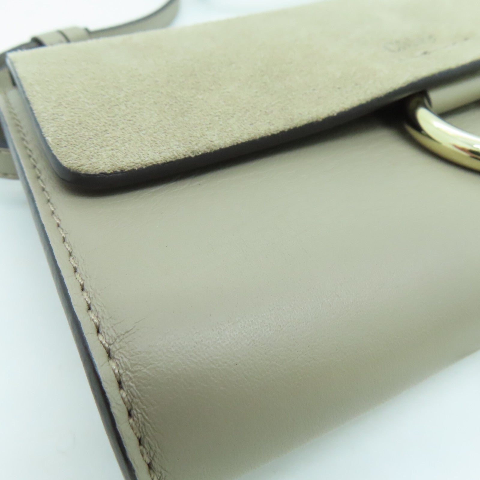 Chloe 【激減優惠】牛皮皮革Faye Wallet On Strap金扣肩背袋灰色