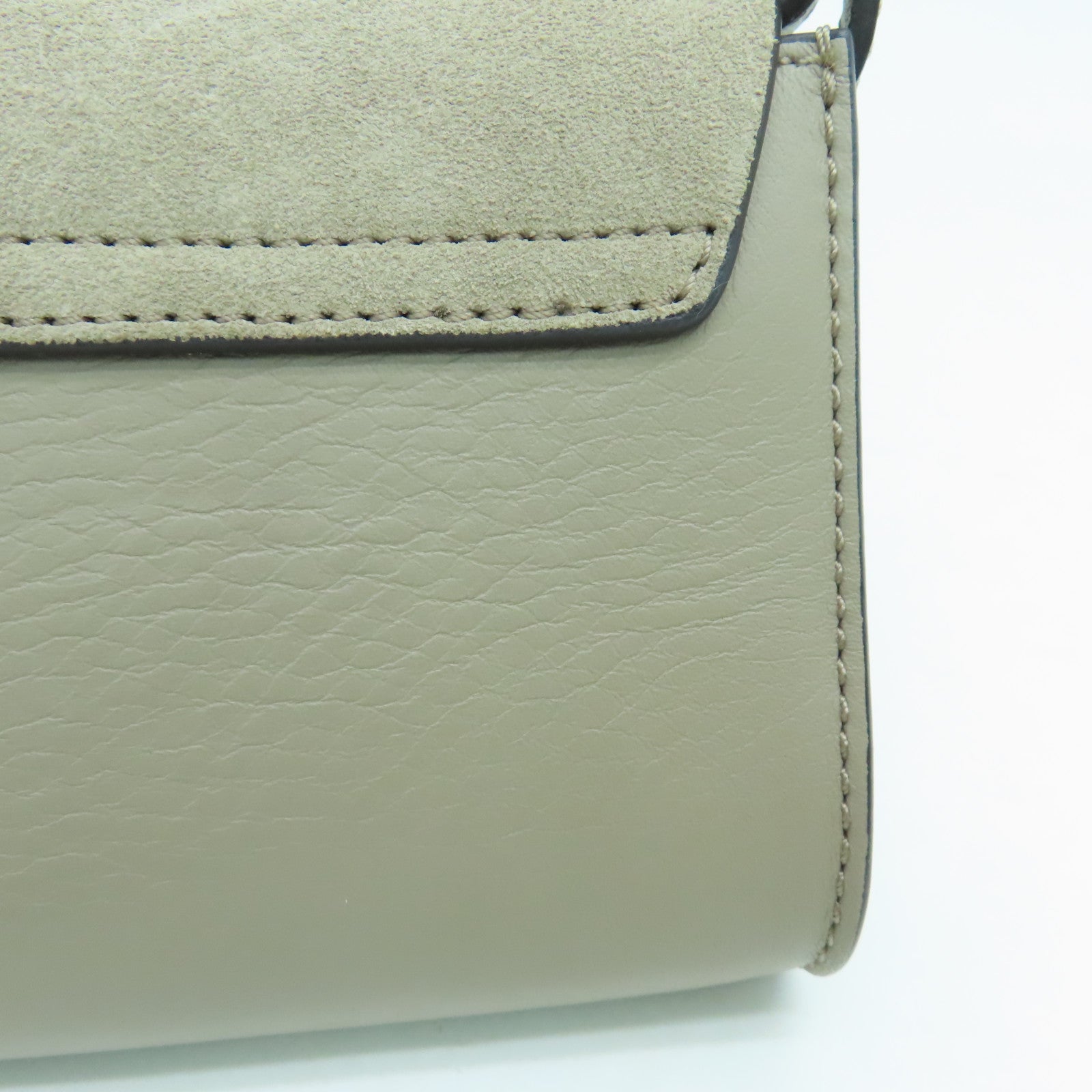 Chloe 【激減優惠】牛皮皮革Faye Wallet On Strap金扣肩背袋灰色