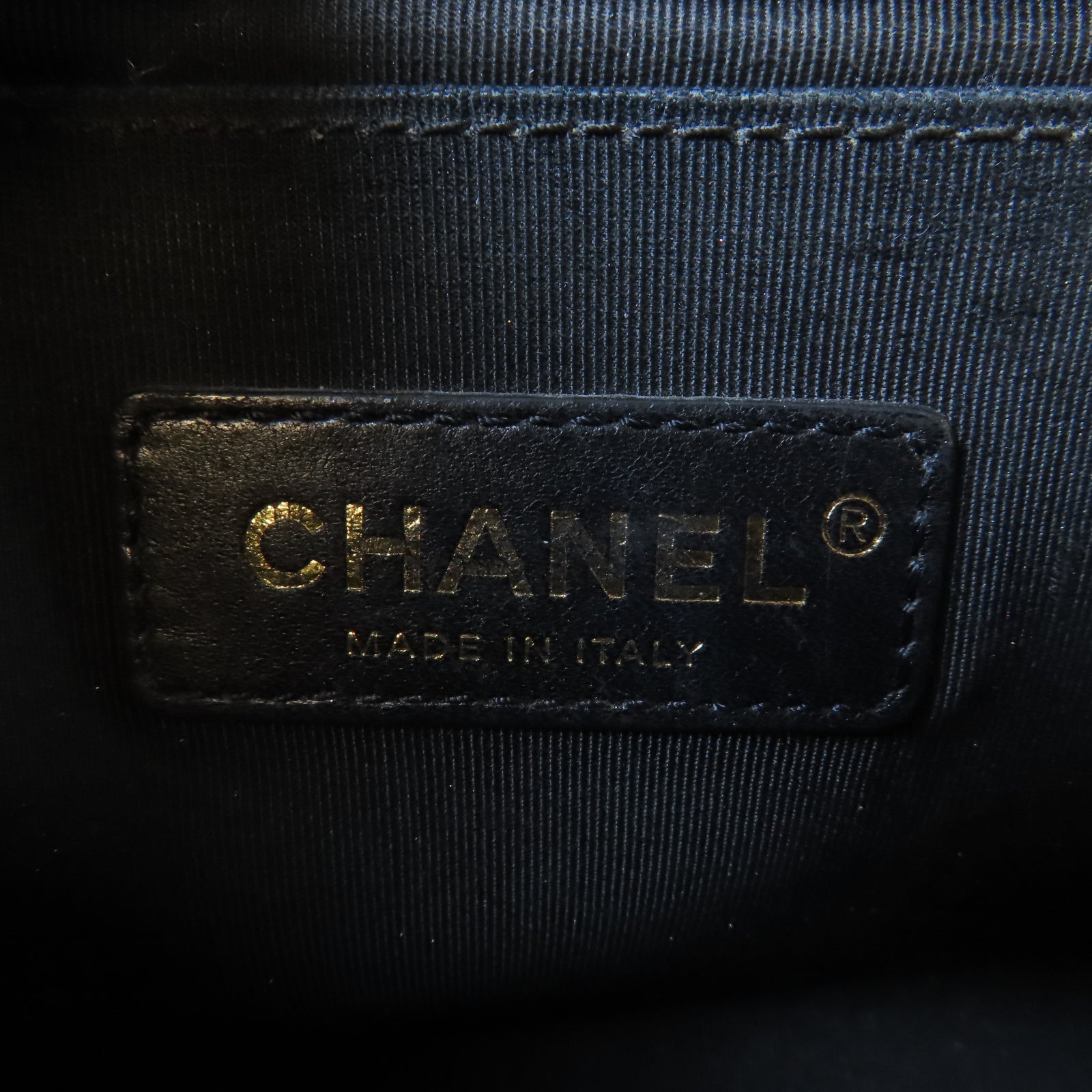 CHANEL 菱格Caviar皮革Boy Chanel金扣鏈帶肩背袋黑色