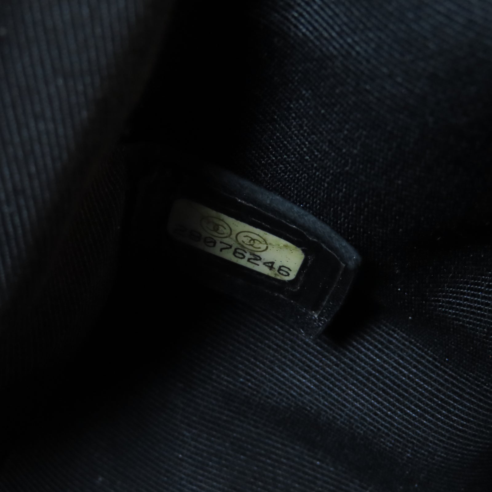 CHANEL 菱格Caviar皮革Boy Chanel金扣鏈帶肩背袋黑色