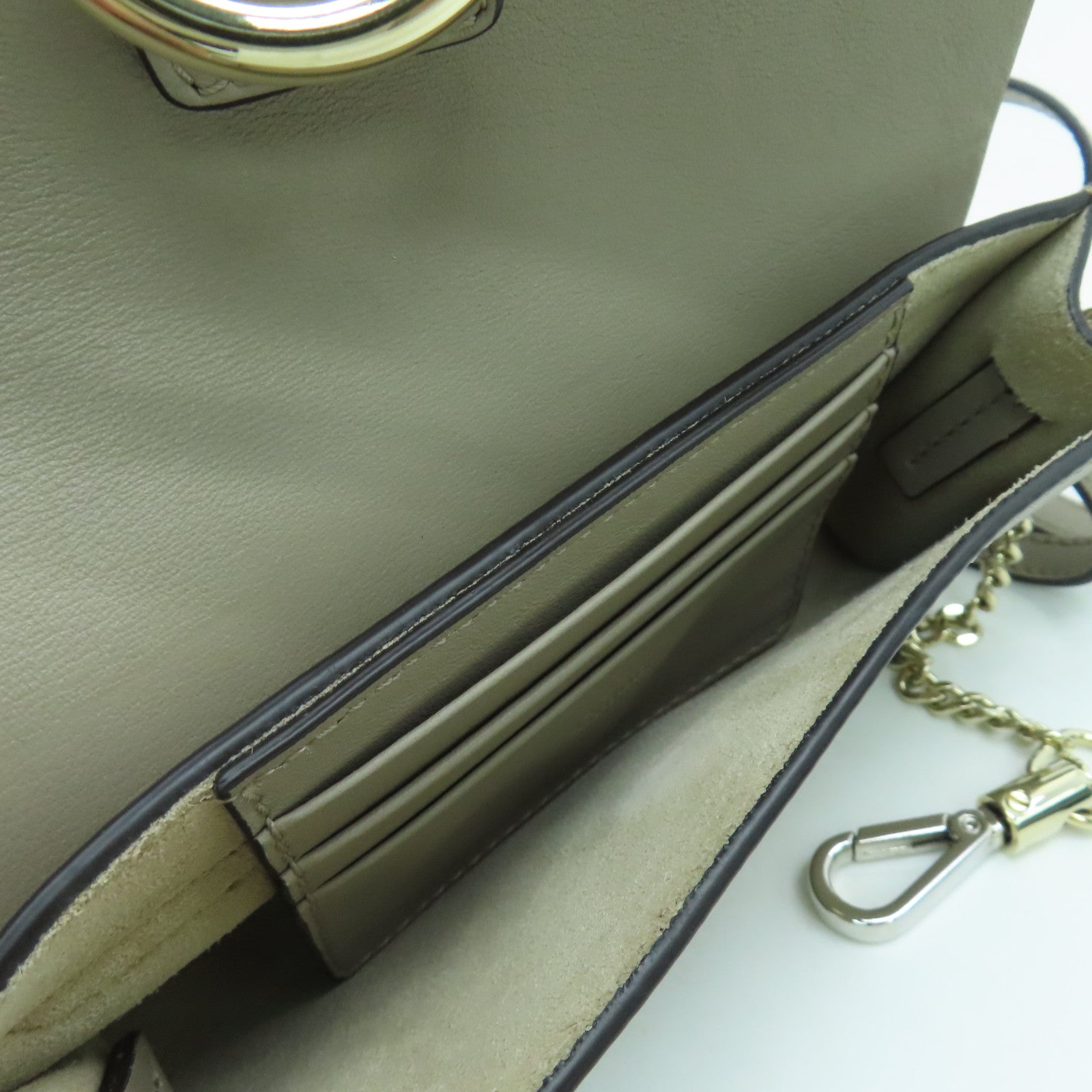 Chloe 【激減優惠】牛皮皮革Faye Wallet On Strap金扣肩背袋灰色