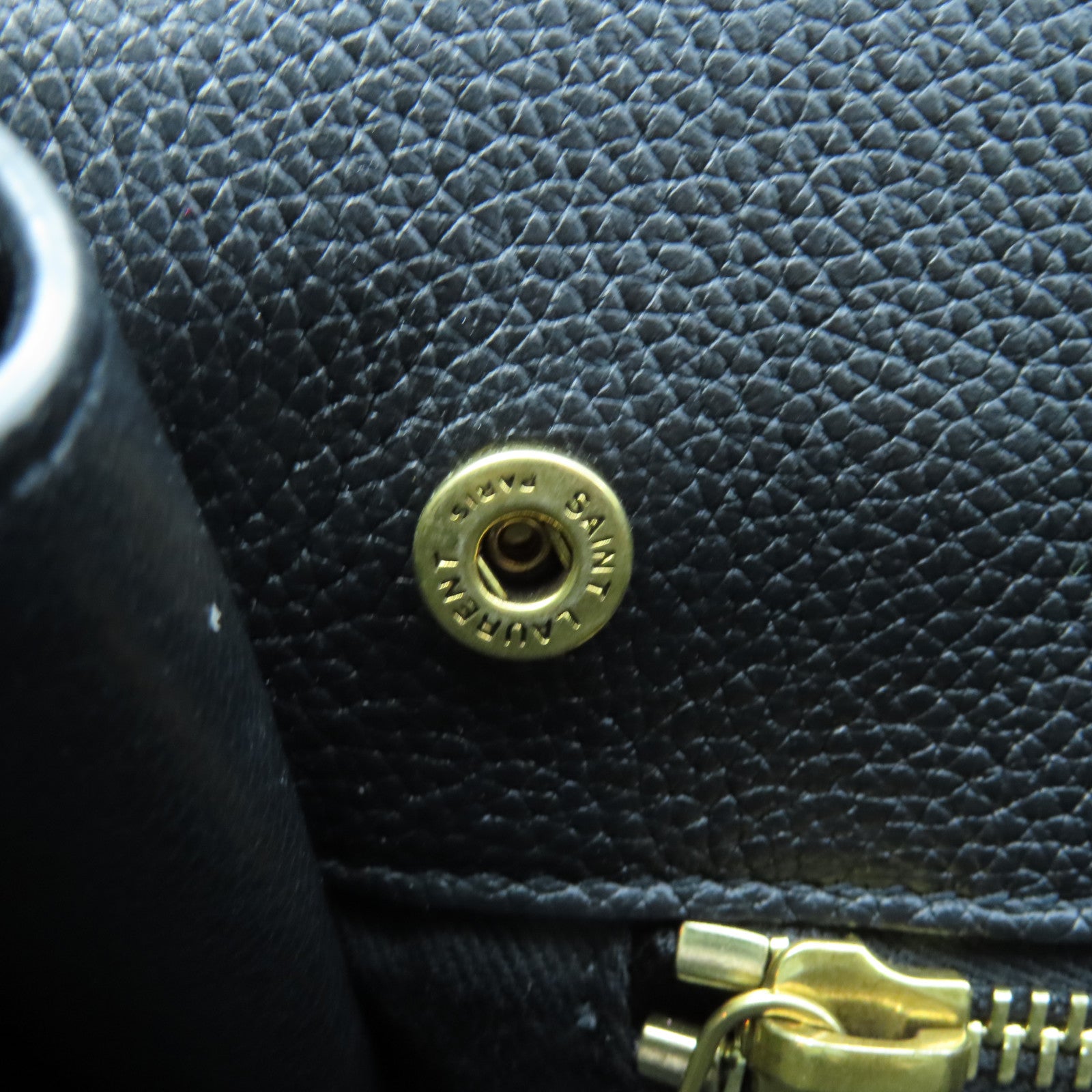 SAINT LAURENT 牛皮皮革Sac de Jour金扣手挽袋黑色