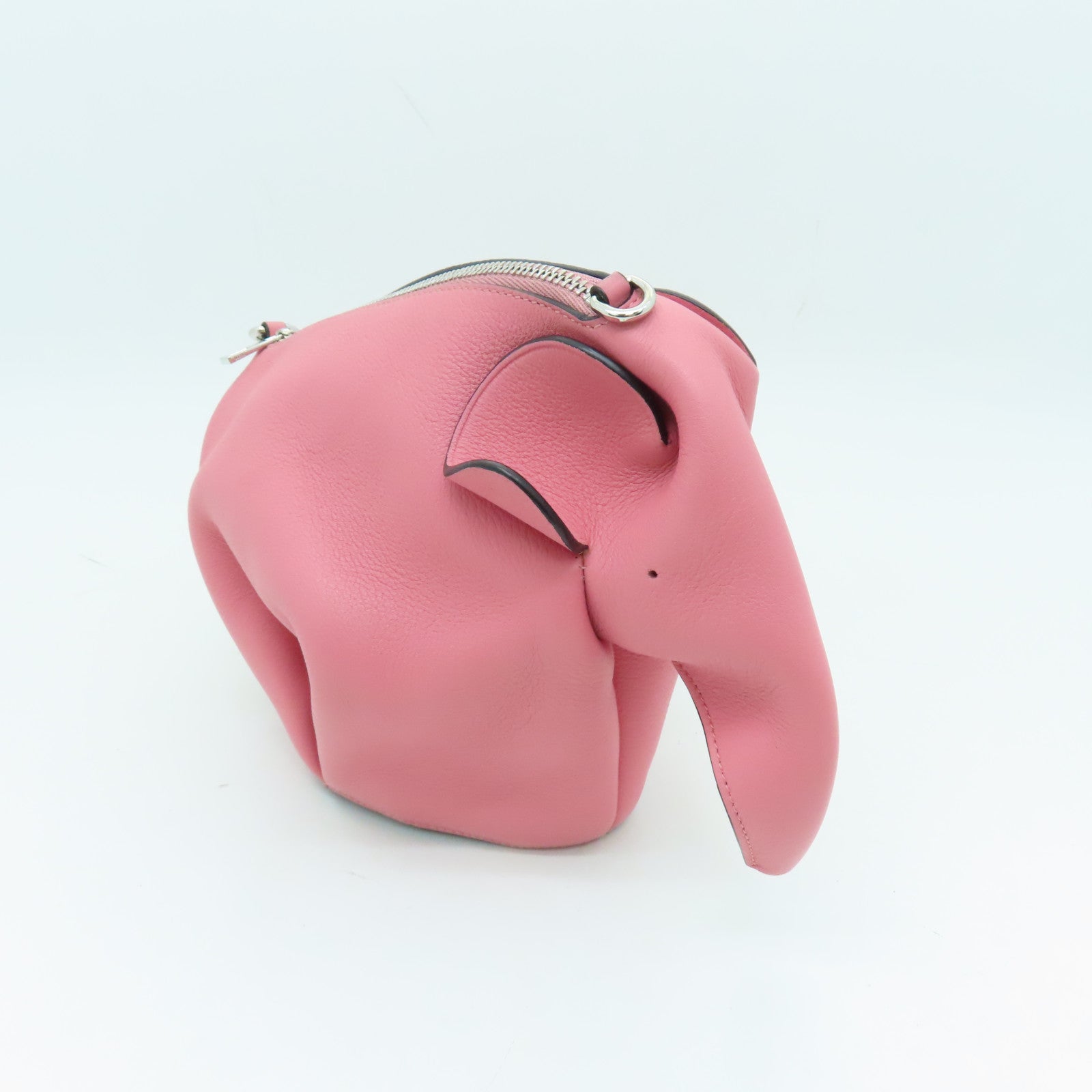 LOEWE 牛皮皮革Elephant Bag银扣肩背袋粉红色