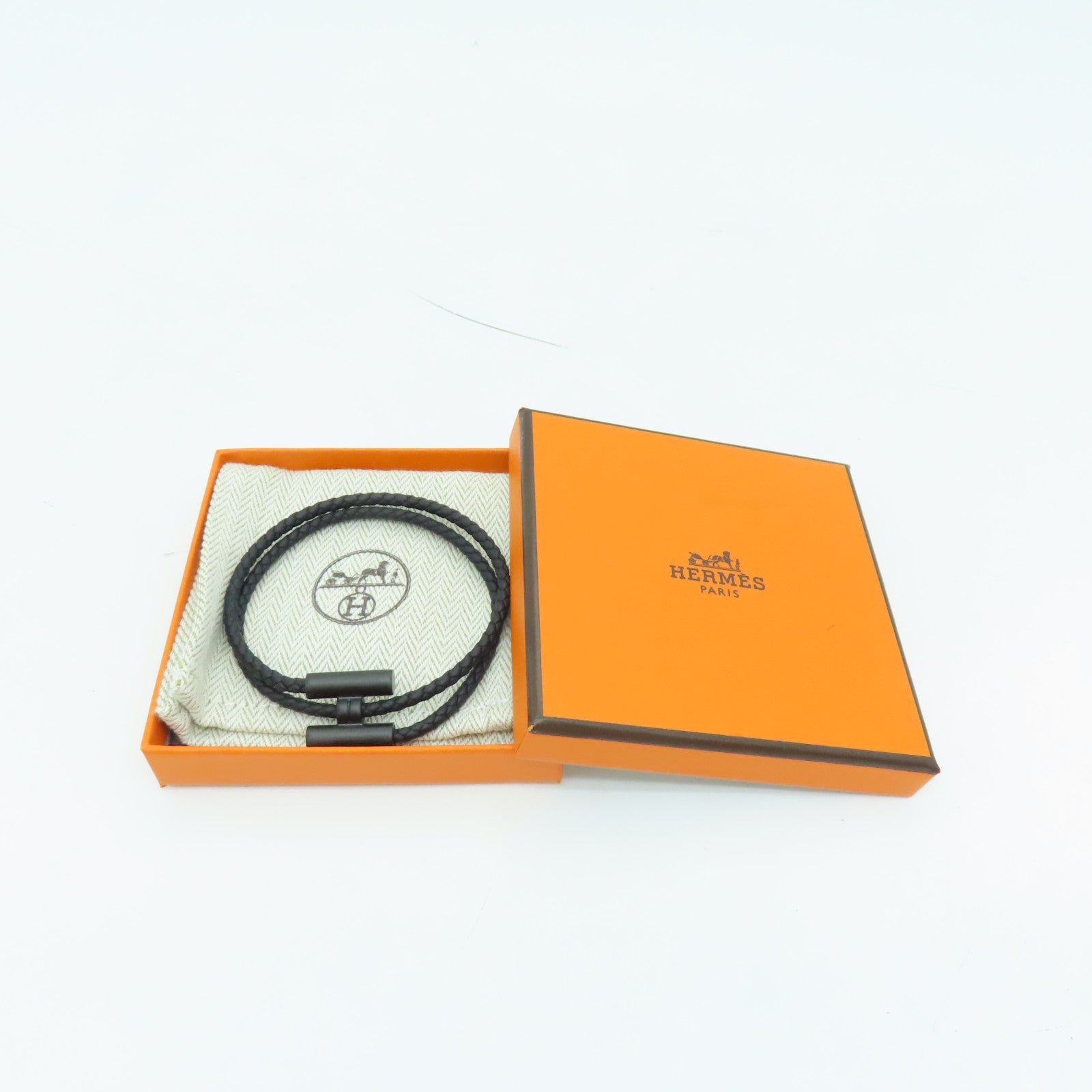 HERMES Swift皮革Tournis Tresse Bracelet黑扣手鏈黑色
