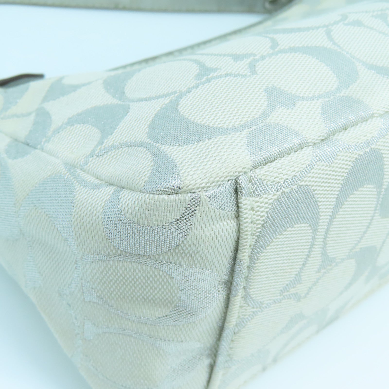 COACH 帆布Handbag銀扣手挽袋白色銀色