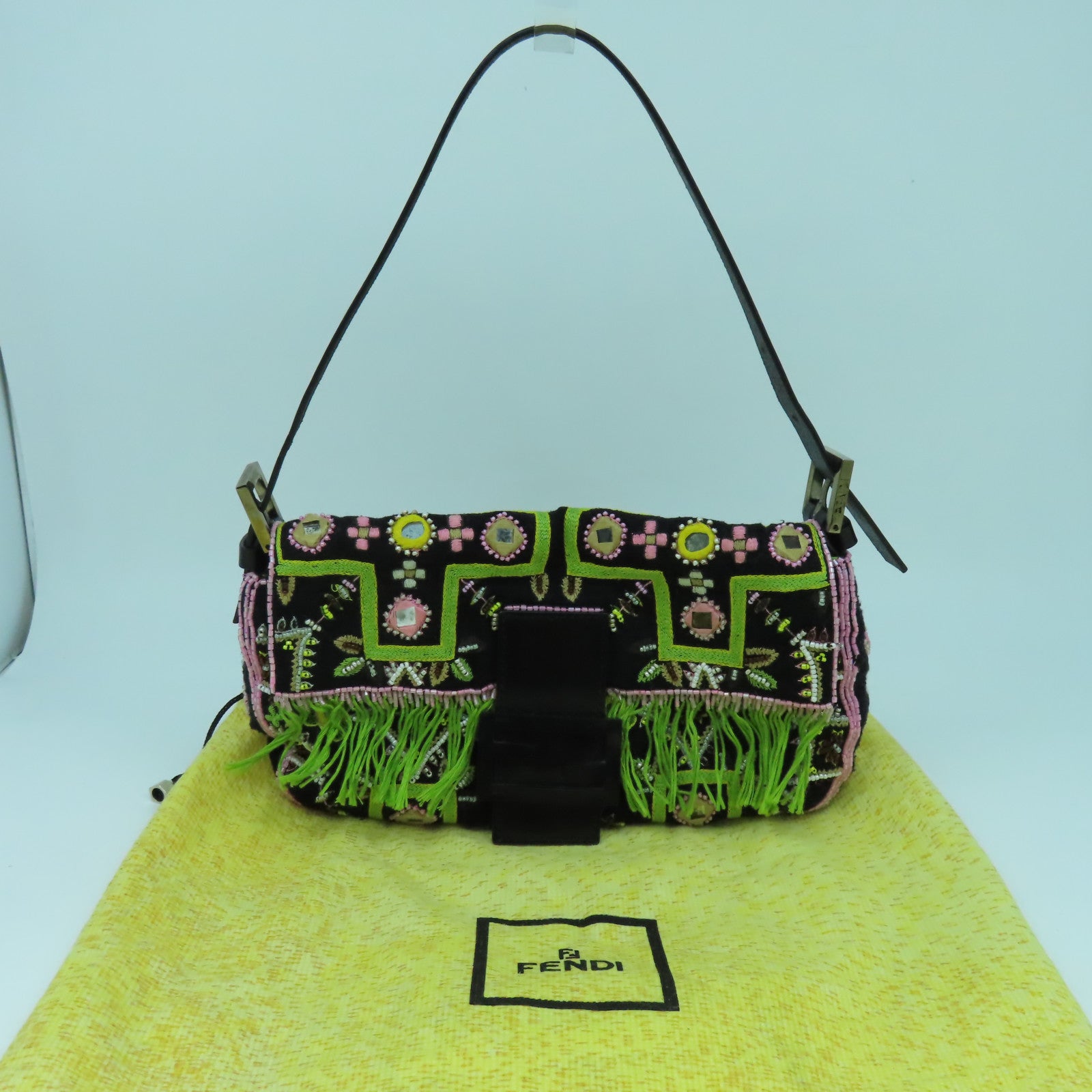 FENDI 帆布/珠子Shoulder Bag金扣/銀扣肩背袋黑色/綠色