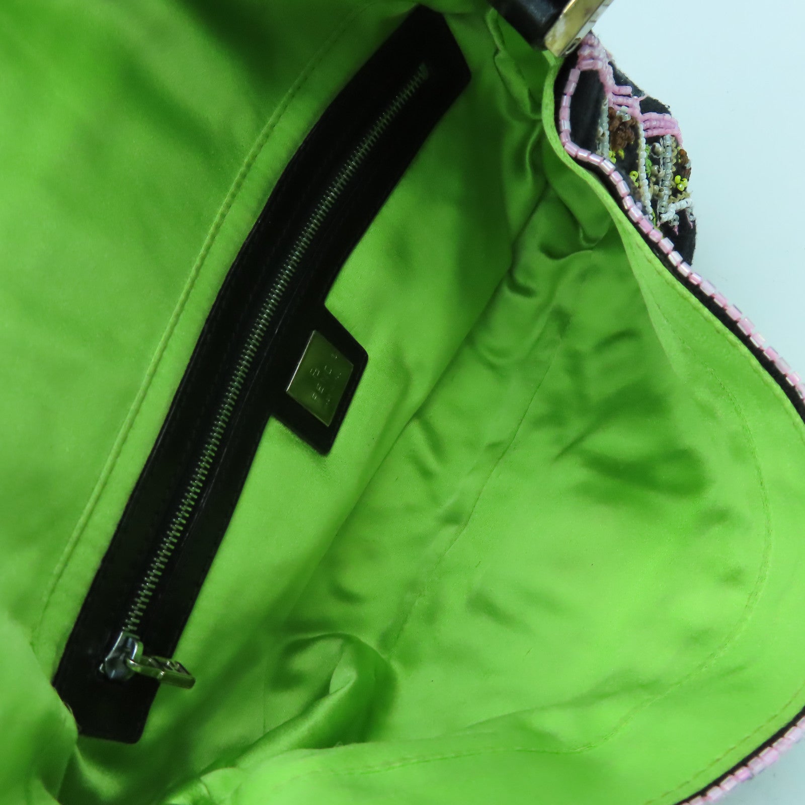 FENDI 帆布/珠子Shoulder Bag金扣/銀扣肩背袋黑色/綠色