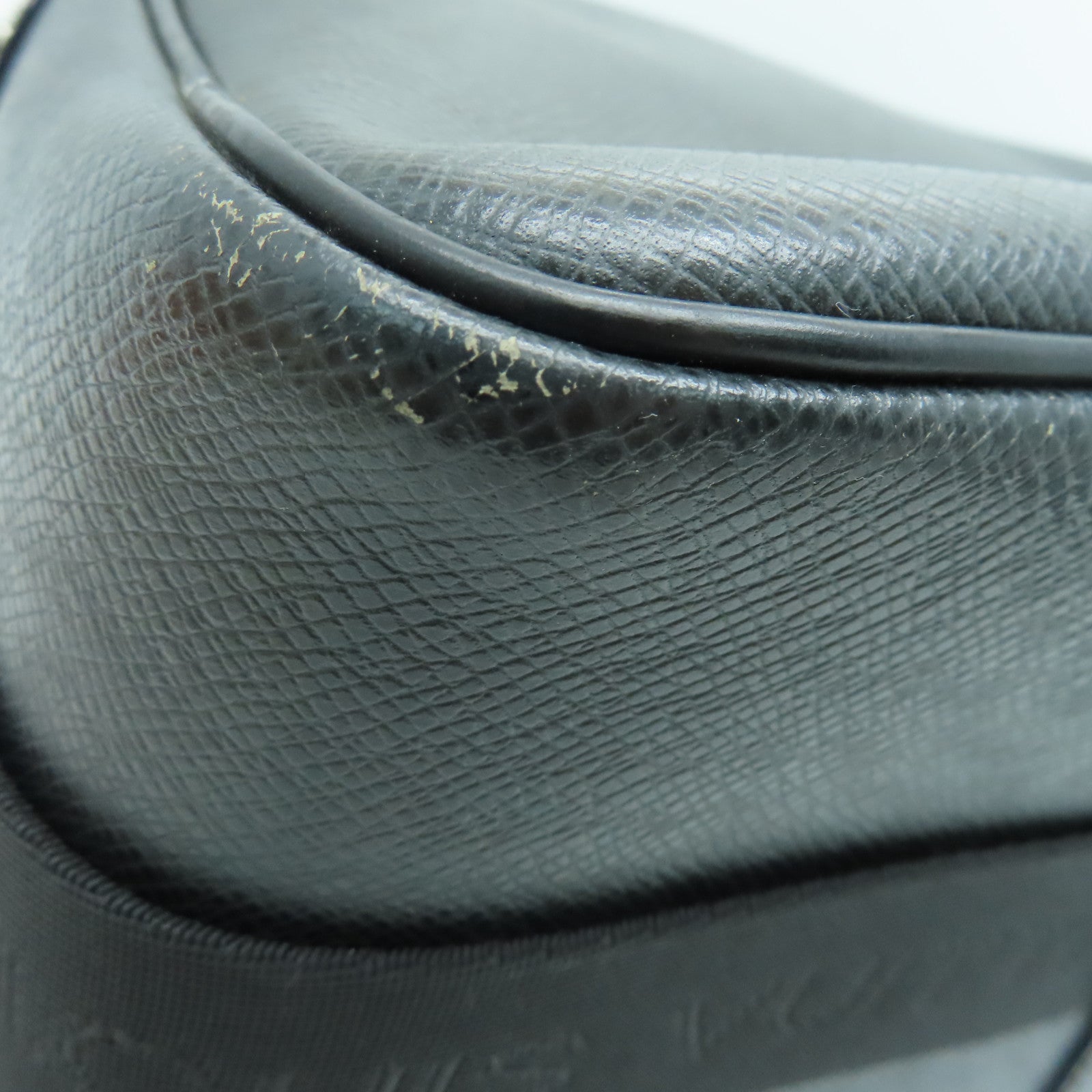 LOUIS VUITTON Taiga Reporter PM银扣肩背袋黑色