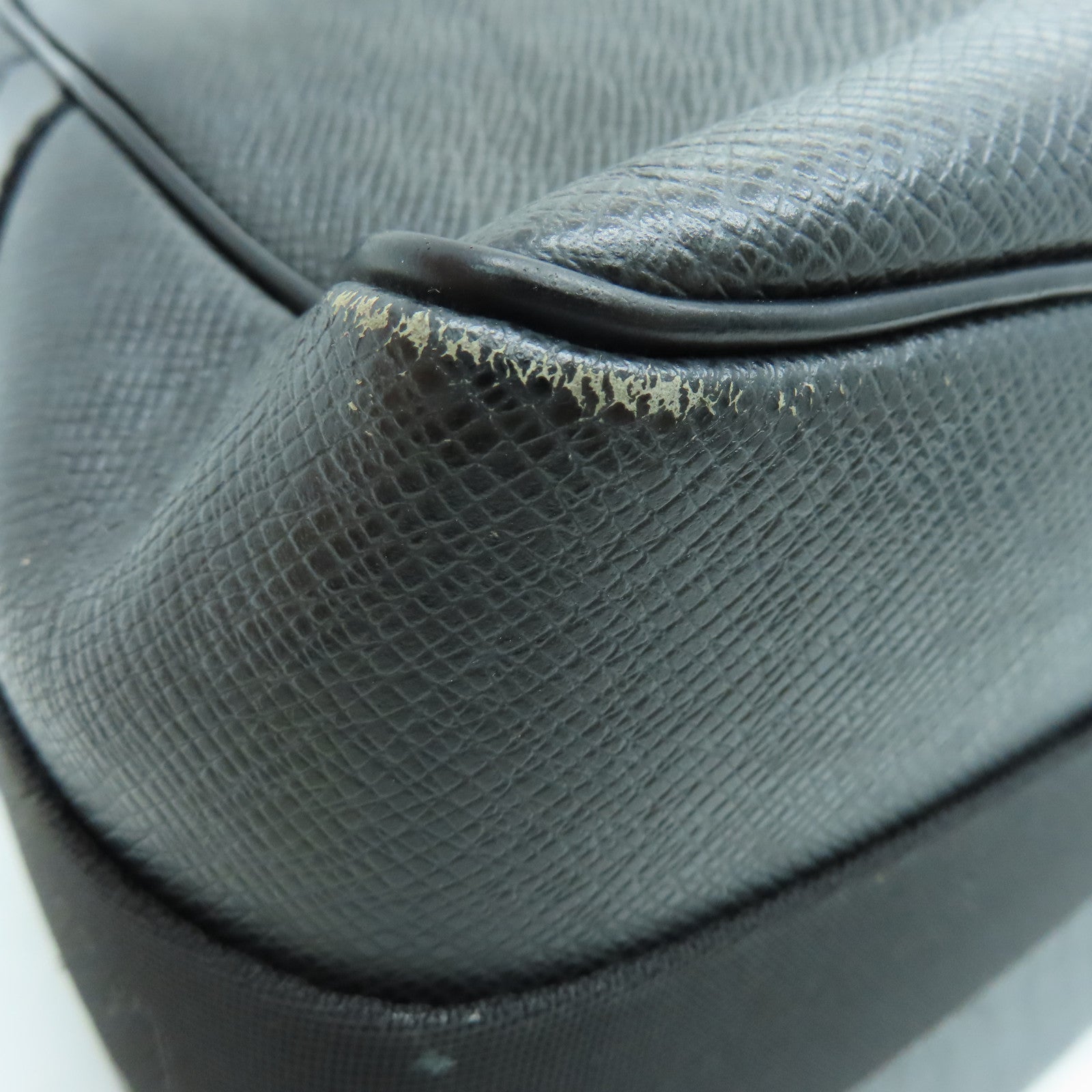 LOUIS VUITTON Taiga Reporter PM银扣肩背袋黑色