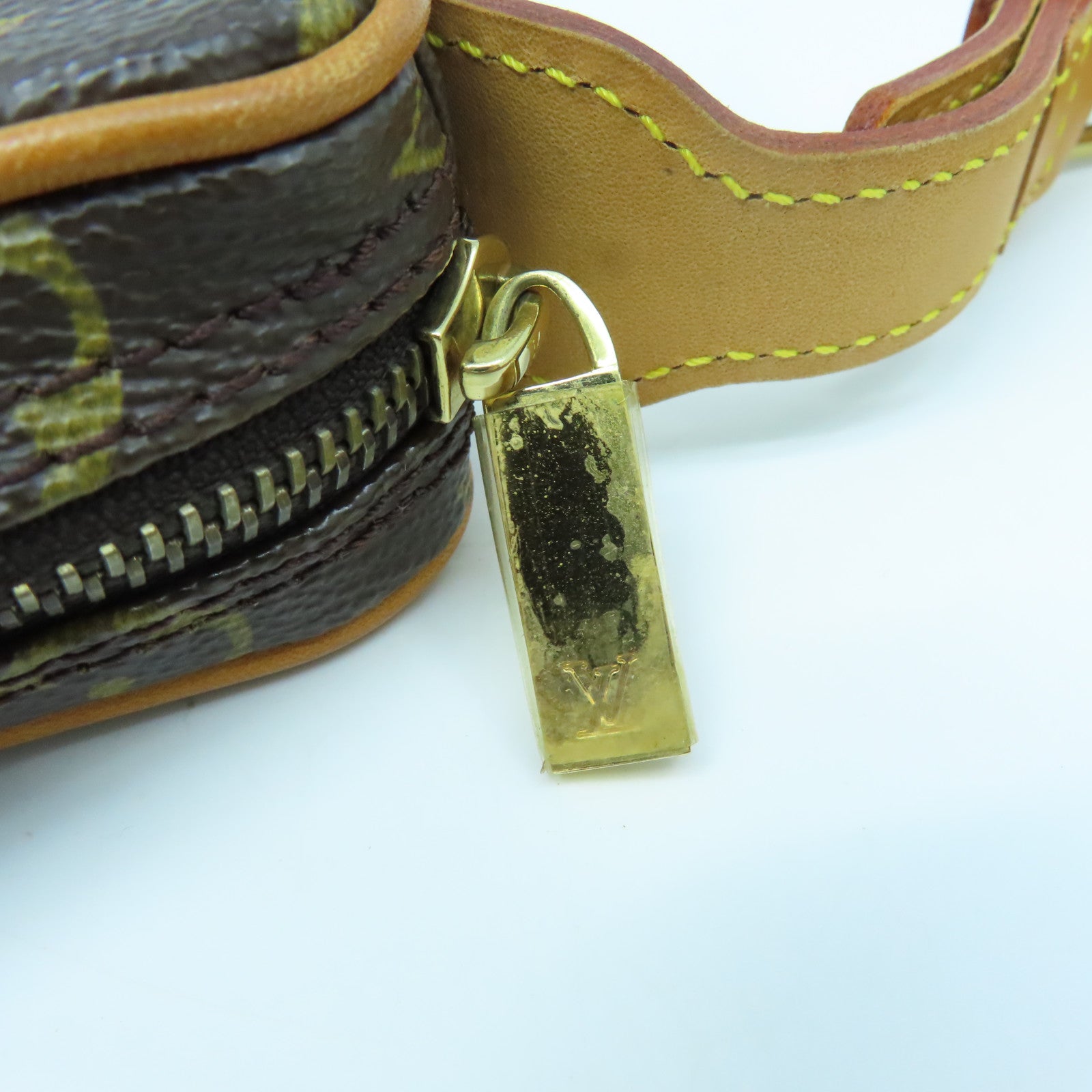 LOUIS VUITTON Monogram Croissant PM Hand Bag金扣手挽袋啡色