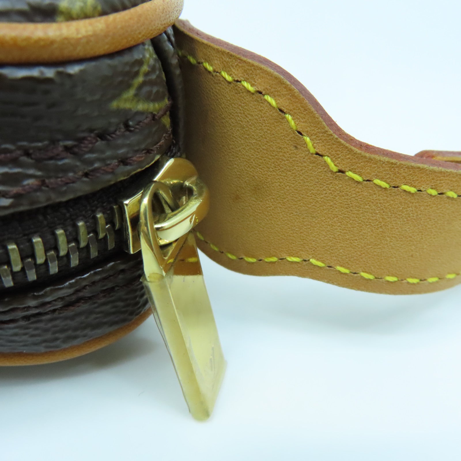 LOUIS VUITTON Monogram Croissant PM Hand Bag金扣手挽袋啡色