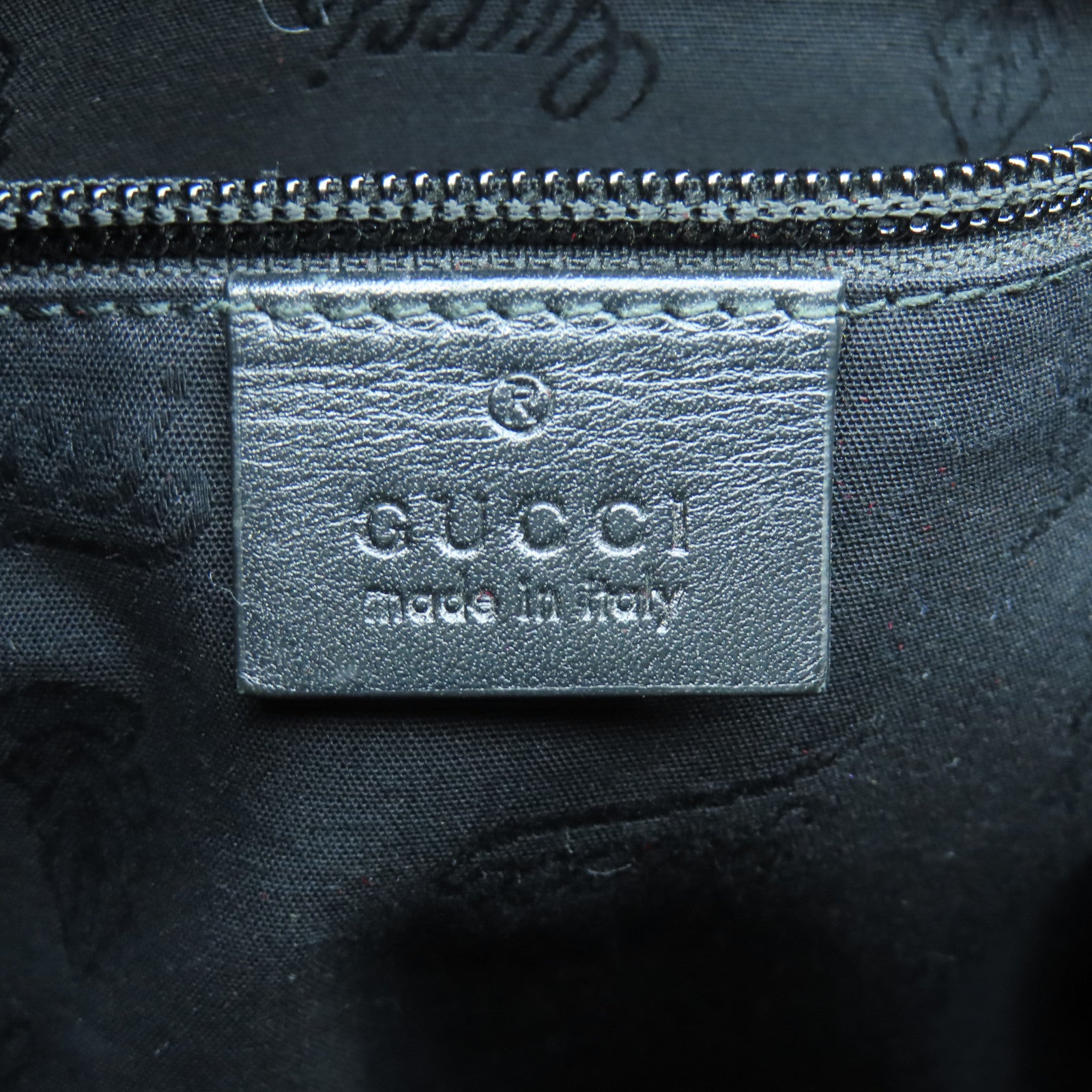 GUCCI 塗層帆布Shoulder Bag銀扣肩背袋黑色