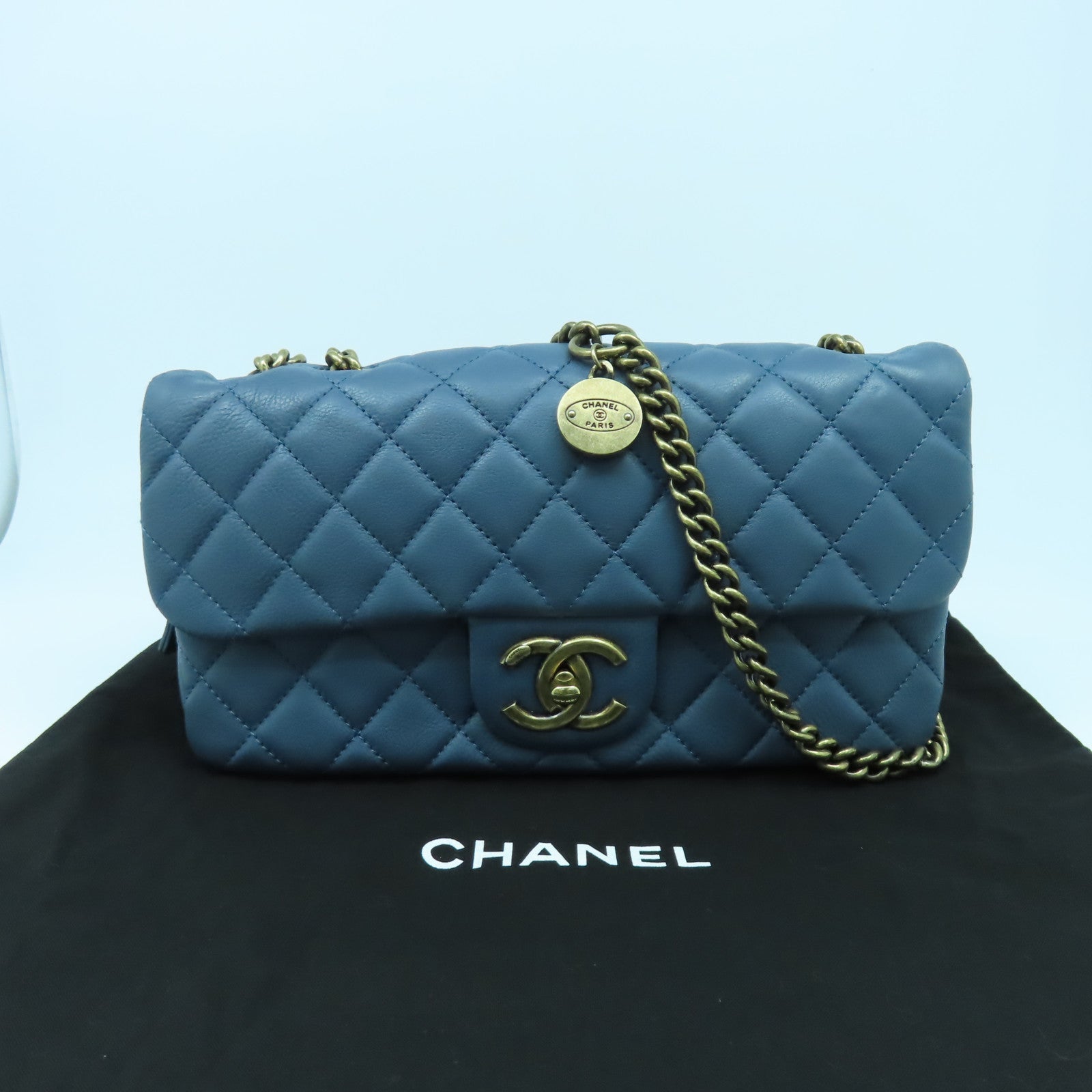 CHANEL 菱格牛皮皮革Chain Shoulder金扣鏈帶肩背袋藍色