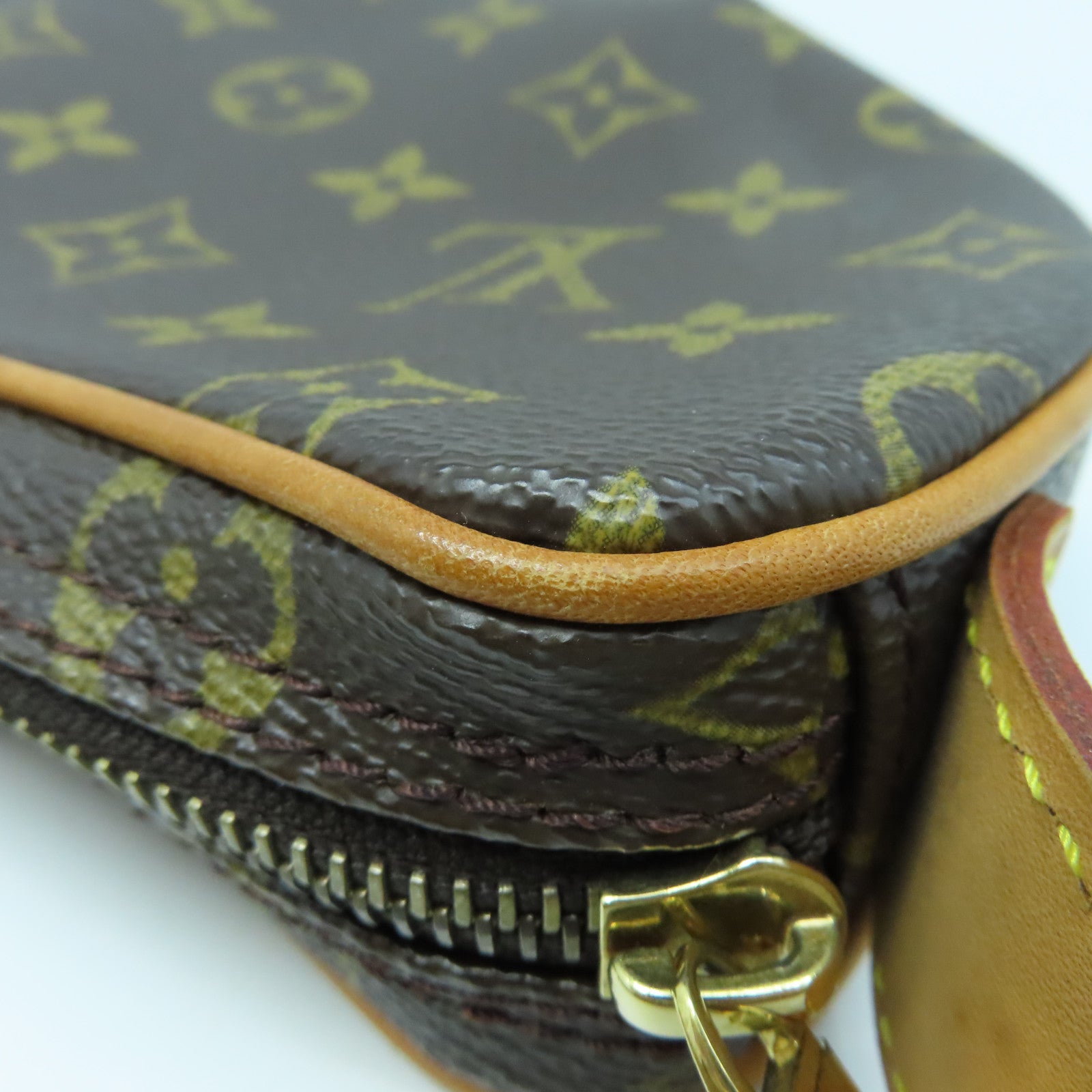 LOUIS VUITTON Monogram Croissant PM Hand Bag金扣手挽袋啡色