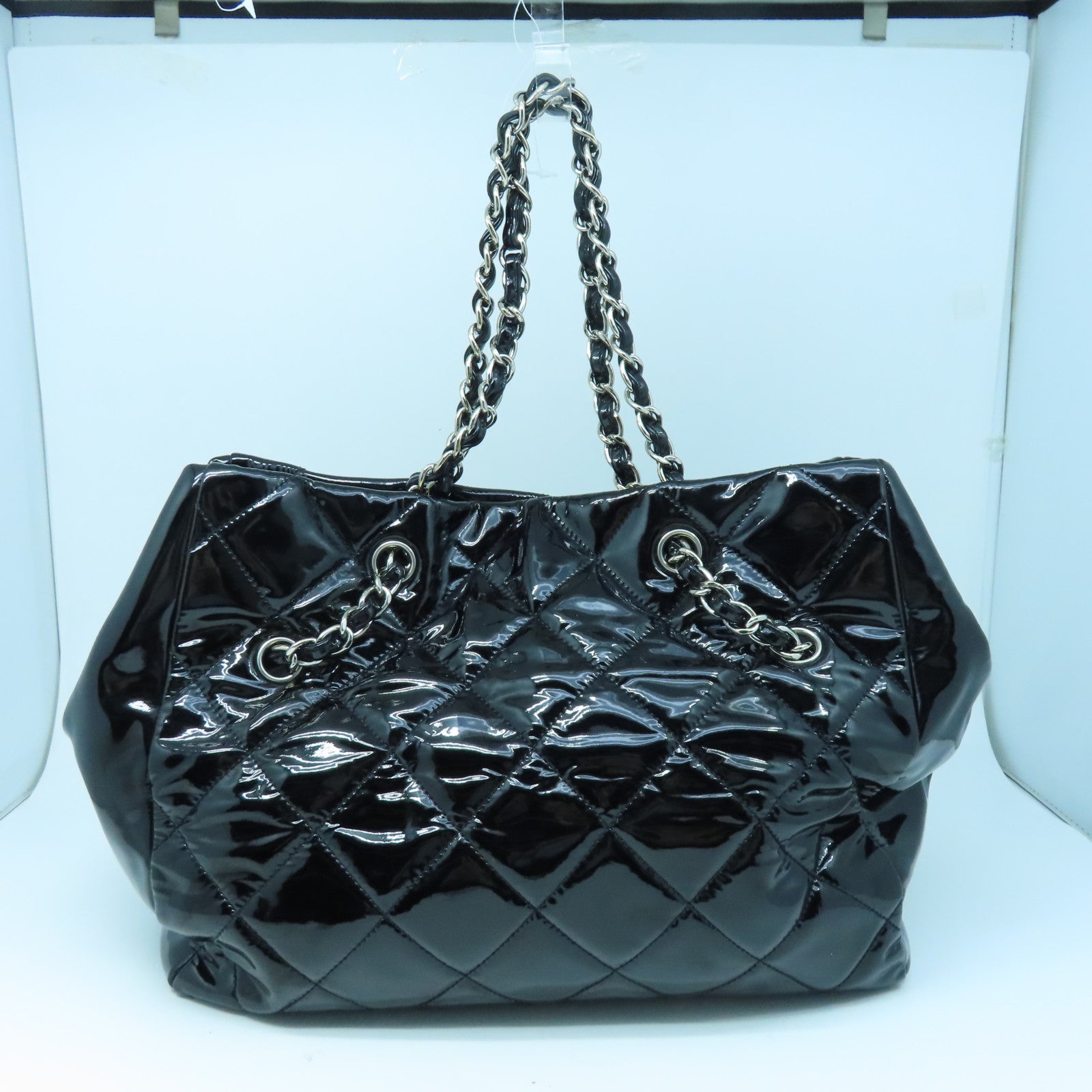 CHANEL 菱格漆皮皮革Shoulder Bag銀扣鏈帶肩背袋黑色