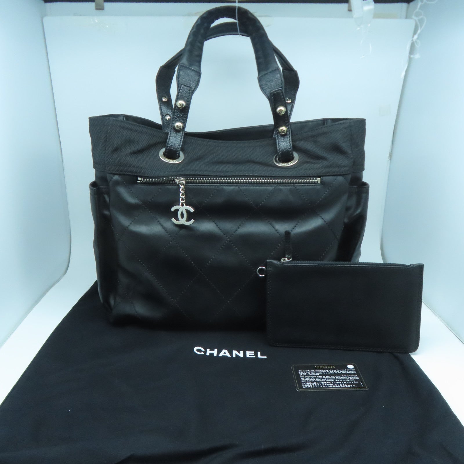 CHANEL 菱格牛皮皮革/帆布Tote Bag銀扣肩背袋黑色