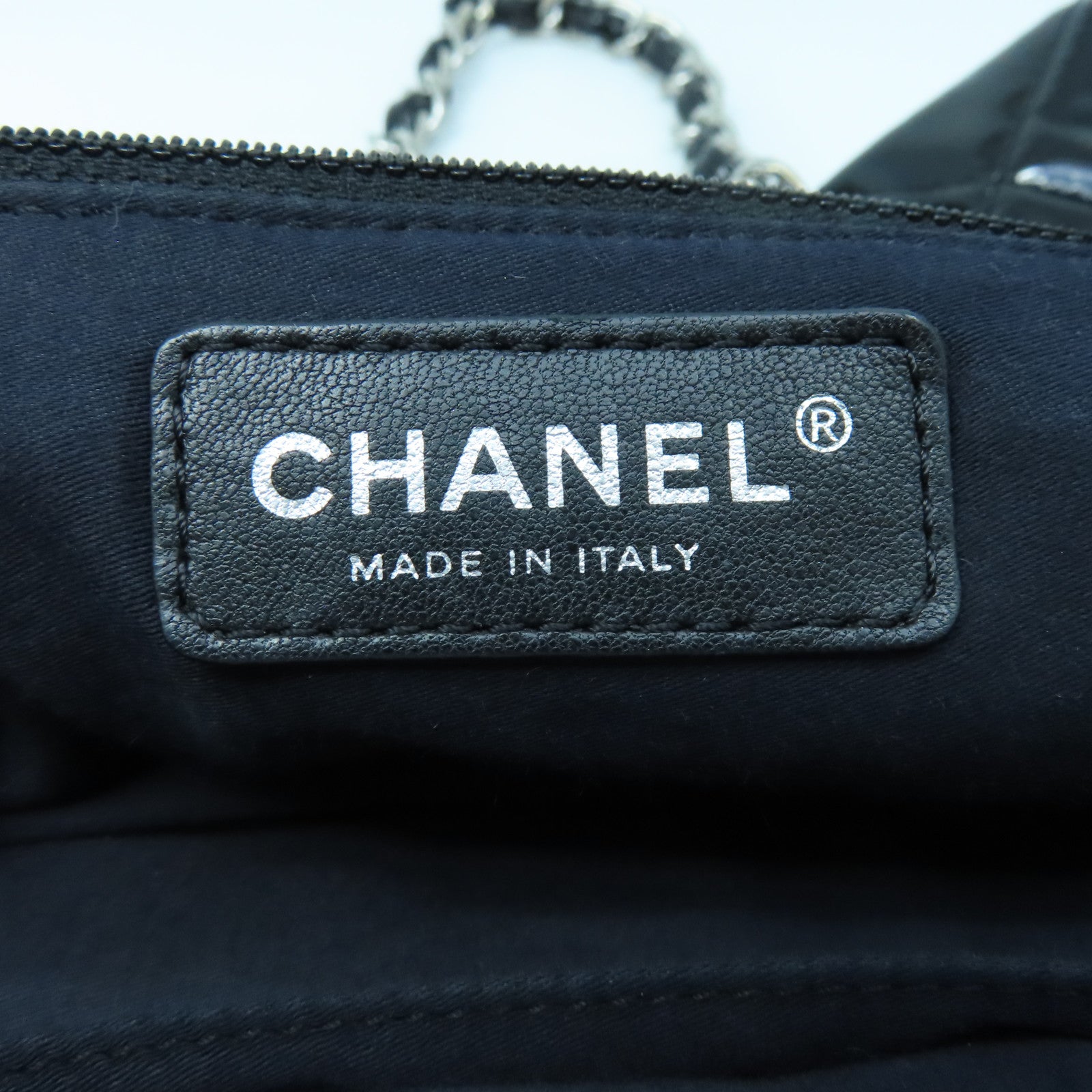 CHANEL 菱格漆皮皮革Shoulder Bag銀扣鏈帶肩背袋黑色