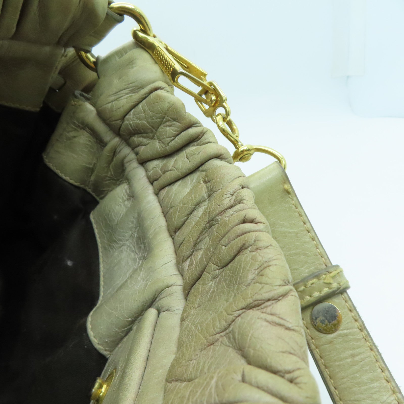Miu Miu 牛皮皮革2 Way Shoulder金扣手挽肩背两用袋米色