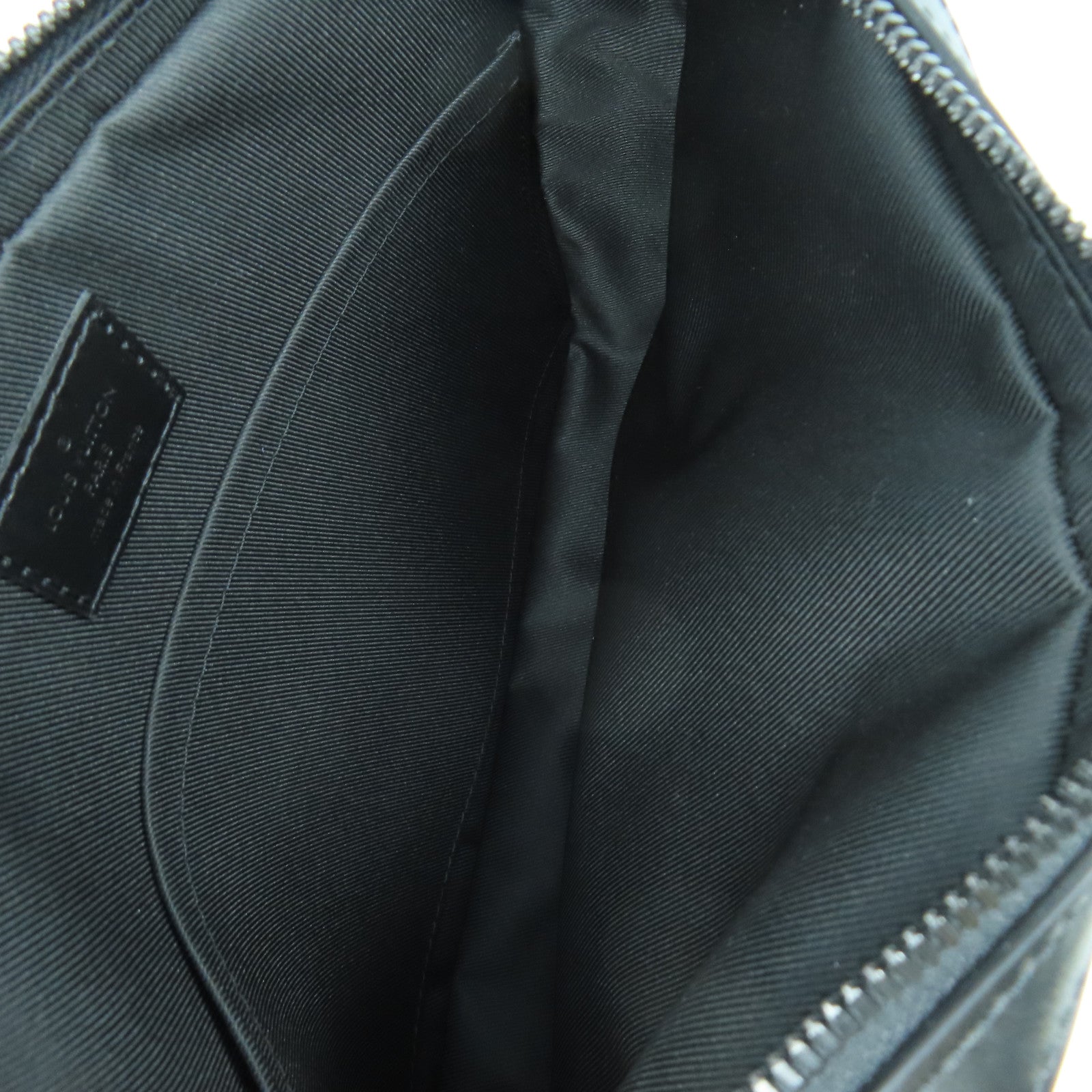LOUIS VUITTON Monogram Shadow Duo Messenger黑扣肩背袋黑色