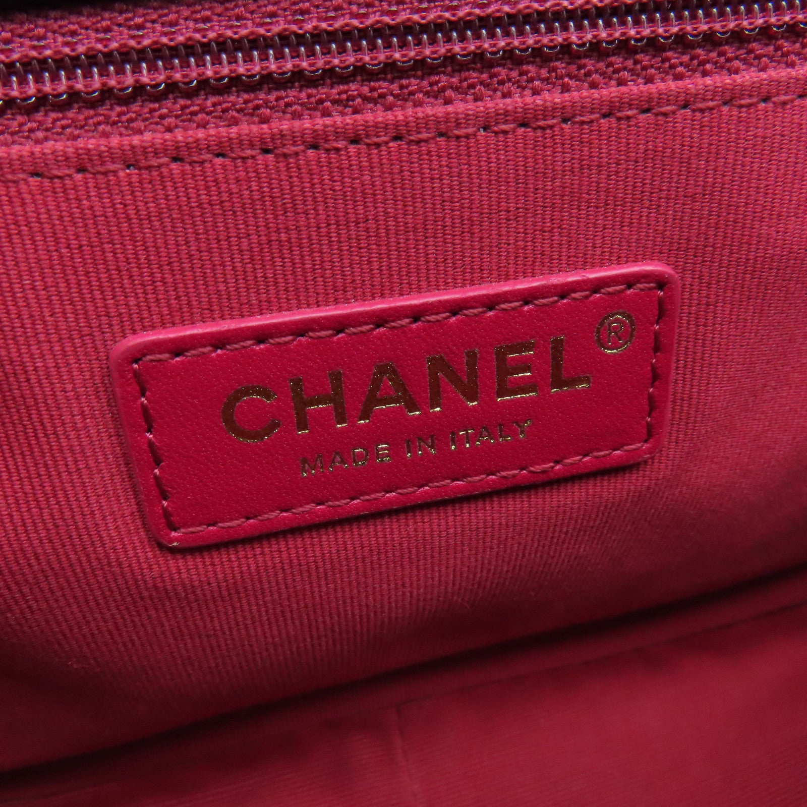 CHANEL 菱格牛皮皮革Chain Shoulder金扣链带肩背袋黑色