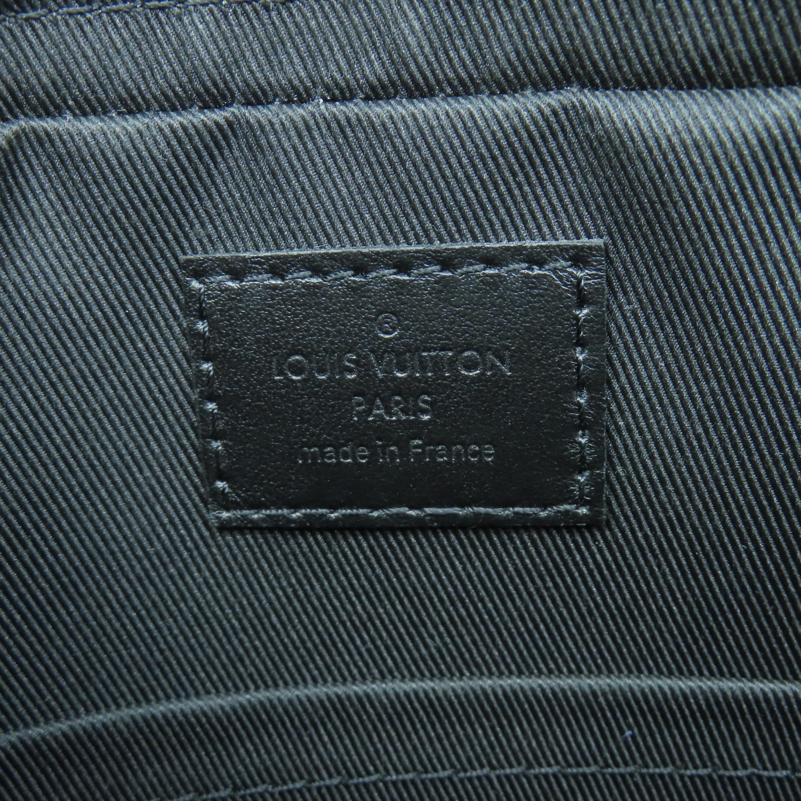 LOUIS VUITTON Monogram Shadow Duo Messenger黑扣肩背袋黑色