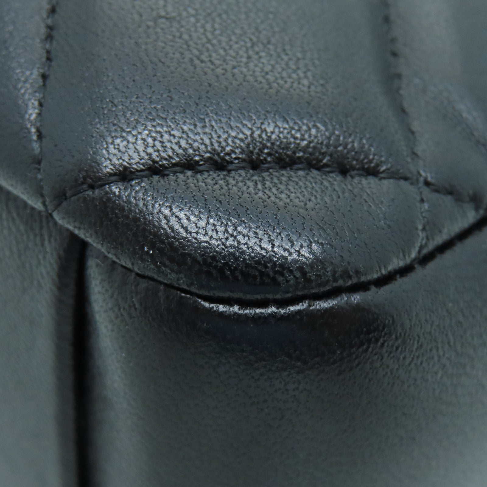 CHANEL 菱格羊皮皮革Camera Bag金扣鏈帶肩背袋黑色