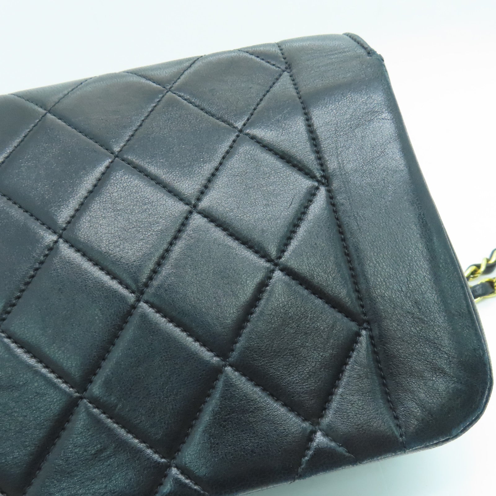 CHANEL 菱格羊皮皮革Diana Chain Shoulder金扣鏈帶肩背袋黑色