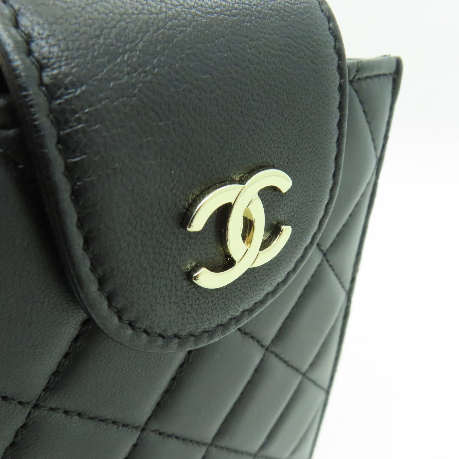 CHANEL 菱格羊皮皮革Chain Shoulder金扣鏈帶手機袋黑色