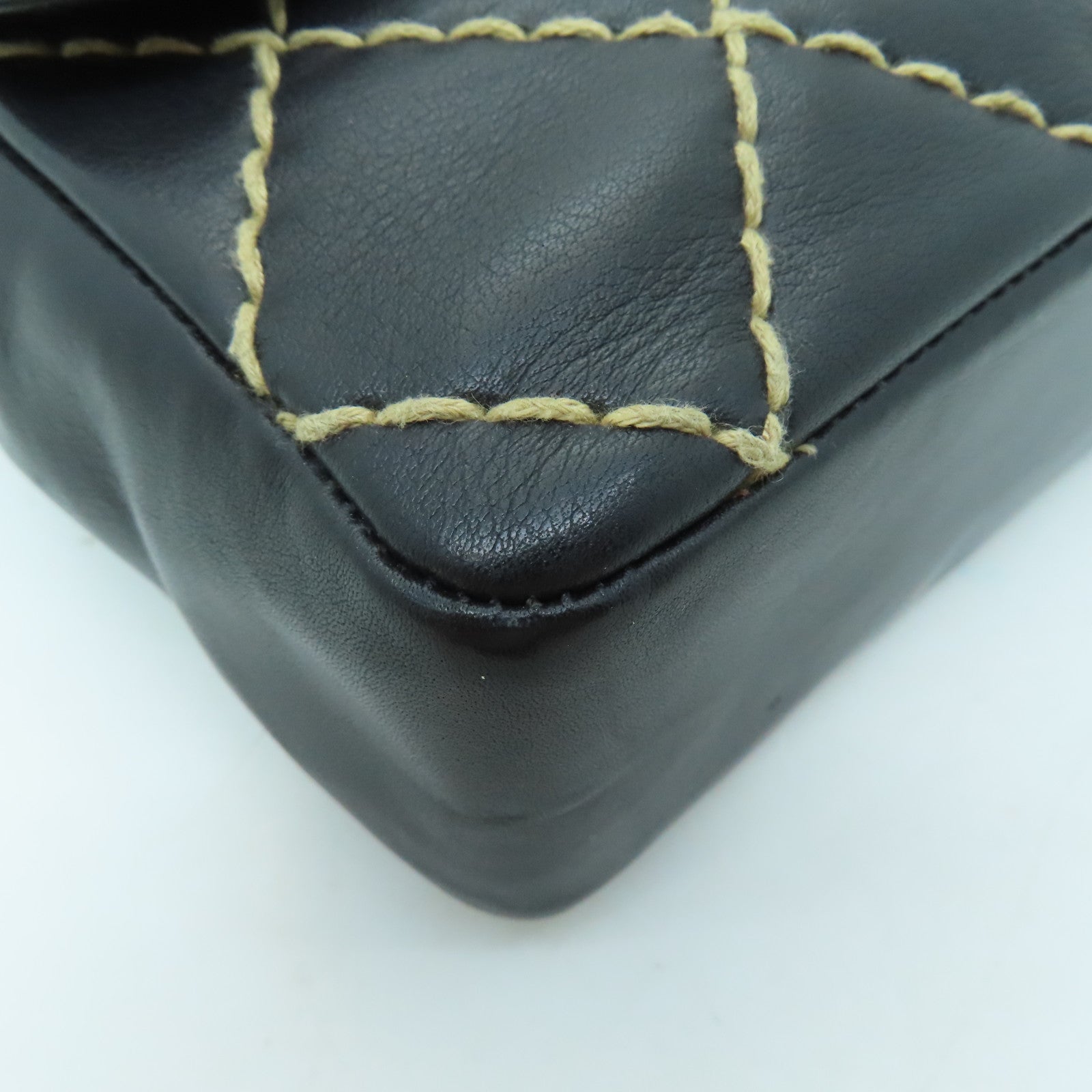 CHANEL 【激減優惠】菱格牛皮皮革Wild Stitch金扣鏈帶肩背袋黑色