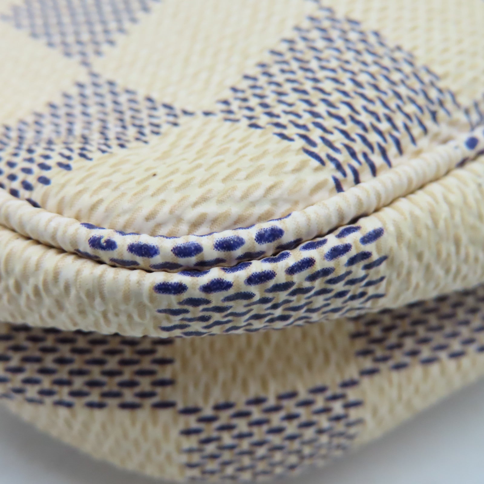 LOUIS VUITTON Damier Azur Pochette Accessories Pouch金扣手拿包米白色