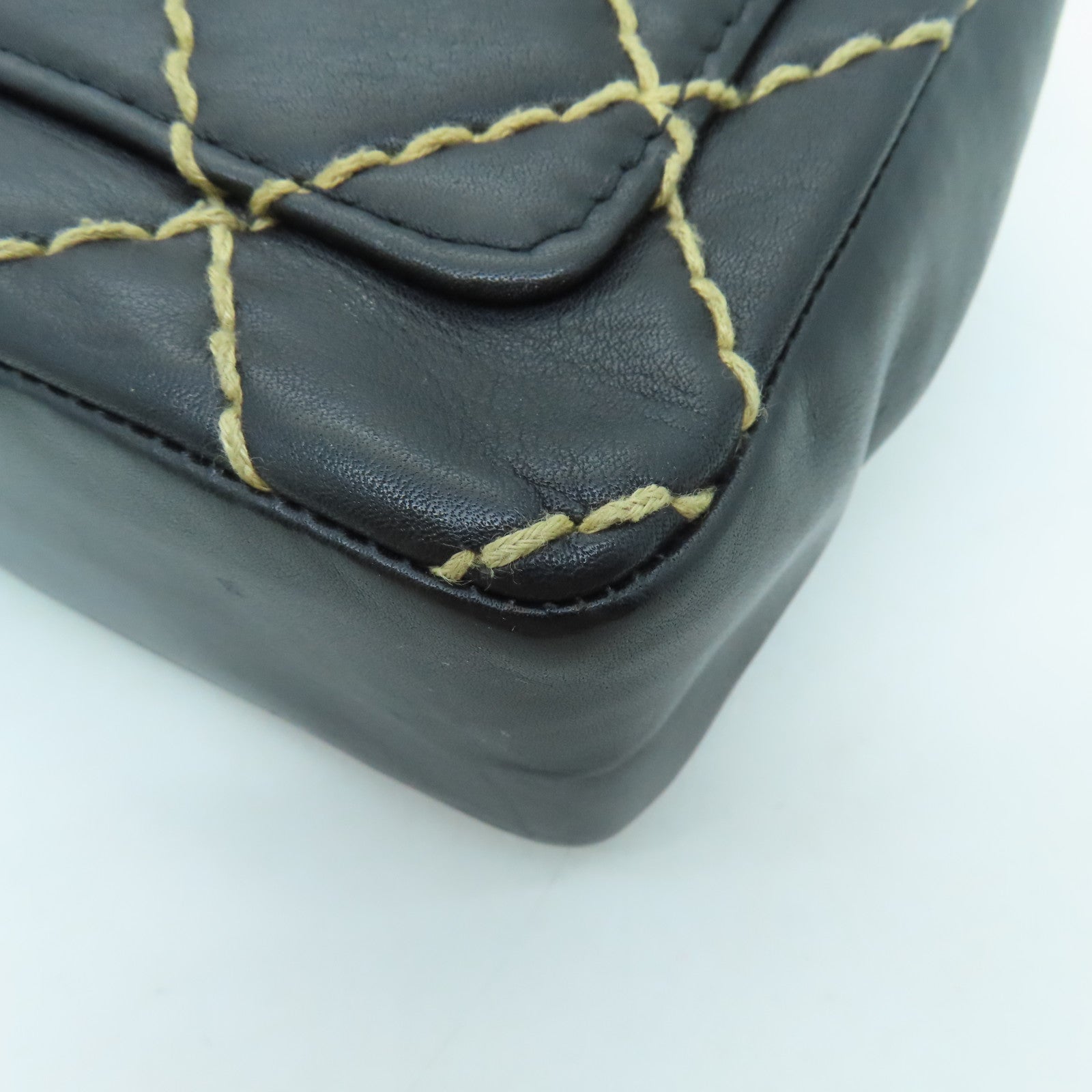 CHANEL 【激減優惠】菱格牛皮皮革Wild Stitch金扣鏈帶肩背袋黑色