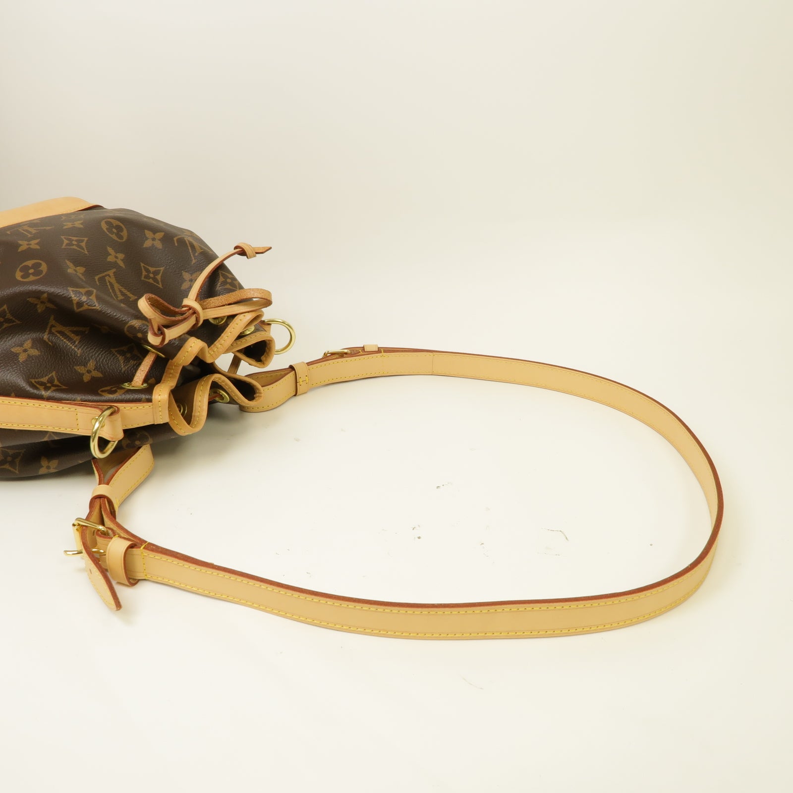 LOUIS VUITTON Monogram Noe BB金扣肩背袋啡色