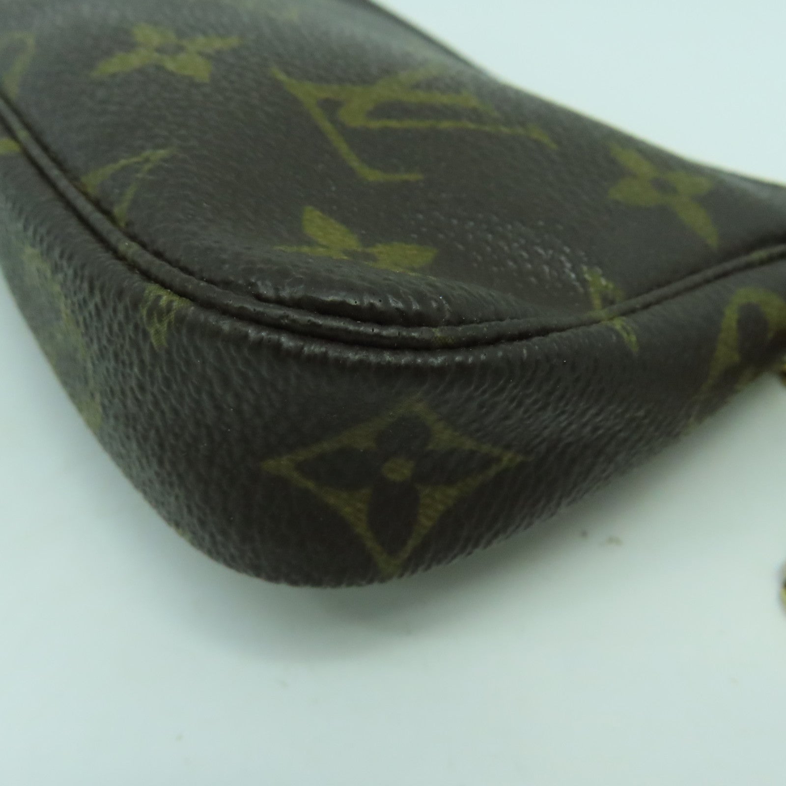 LOUIS VUITTON Monogram Mini Pochette金扣鏈帶肩背袋啡色