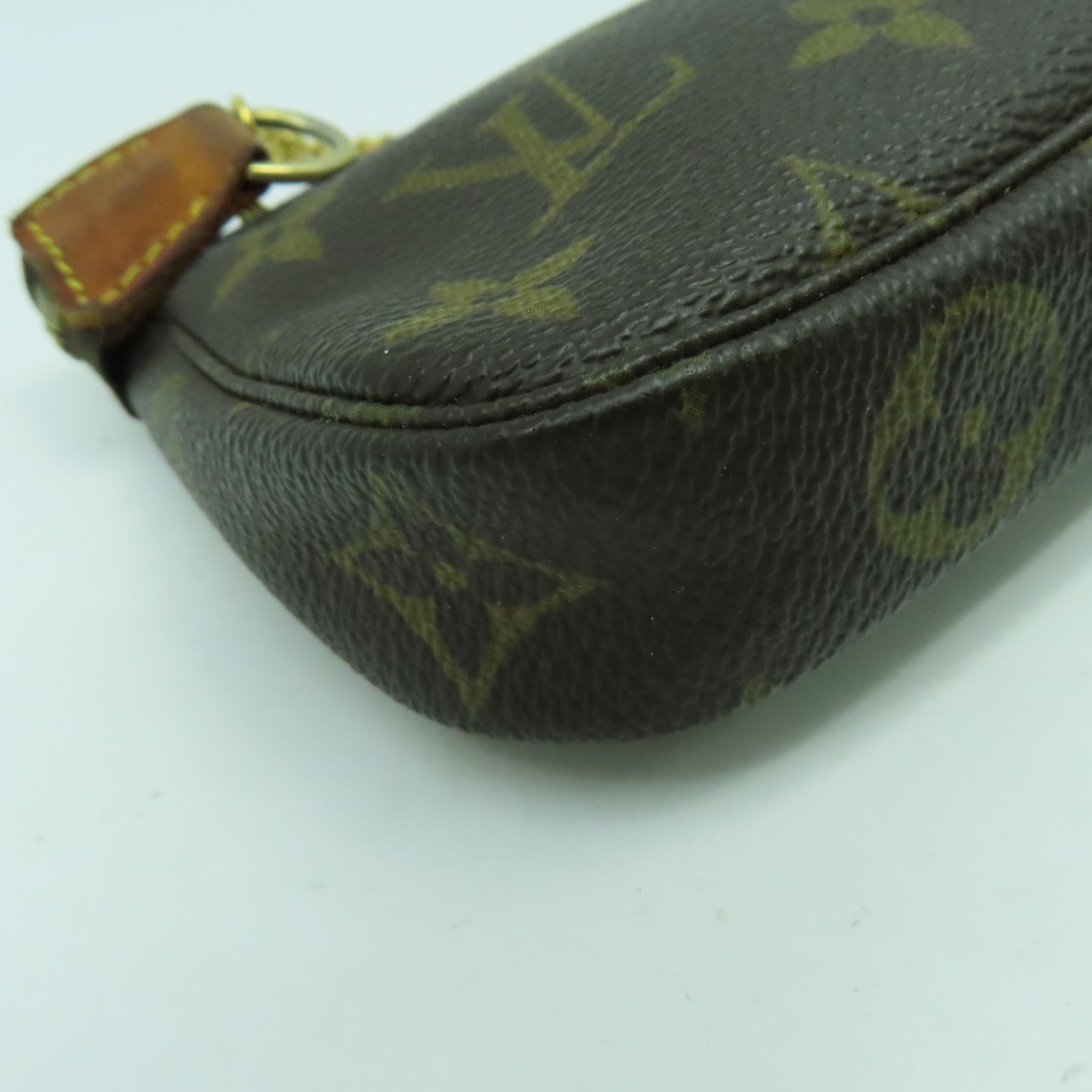 LOUIS VUITTON Monogram Mini Pochette金扣鏈帶肩背袋啡色