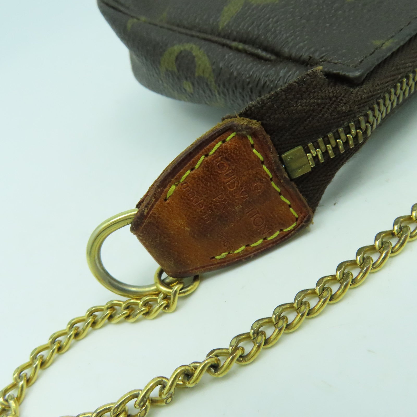 LOUIS VUITTON Monogram Mini Pochette金扣鏈帶肩背袋啡色