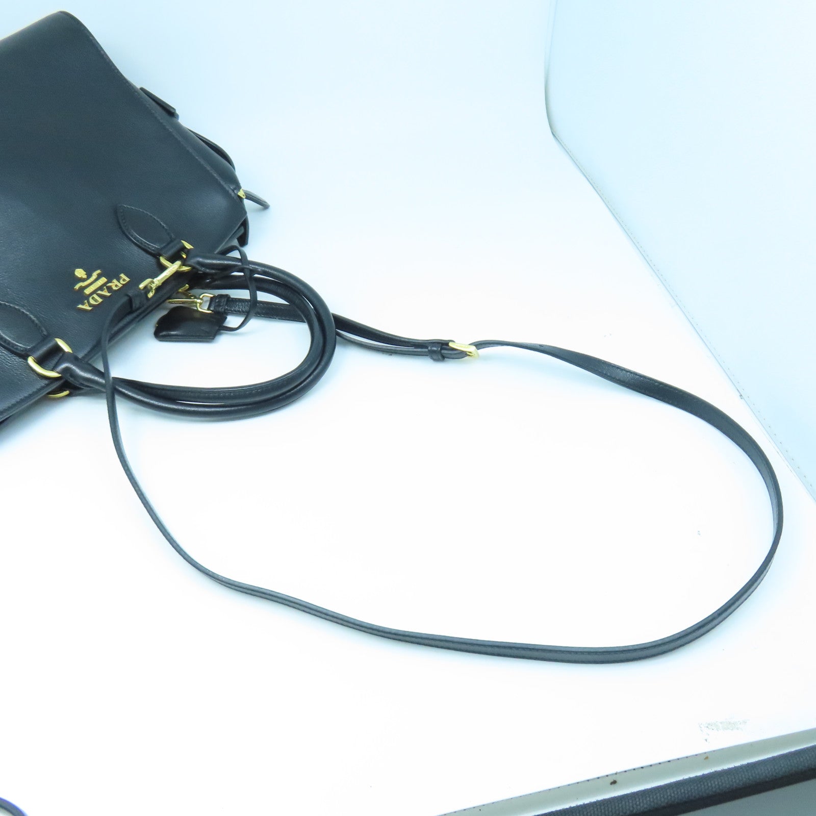 PRADA 牛皮皮革Bag金扣手挽肩背两用袋黑色