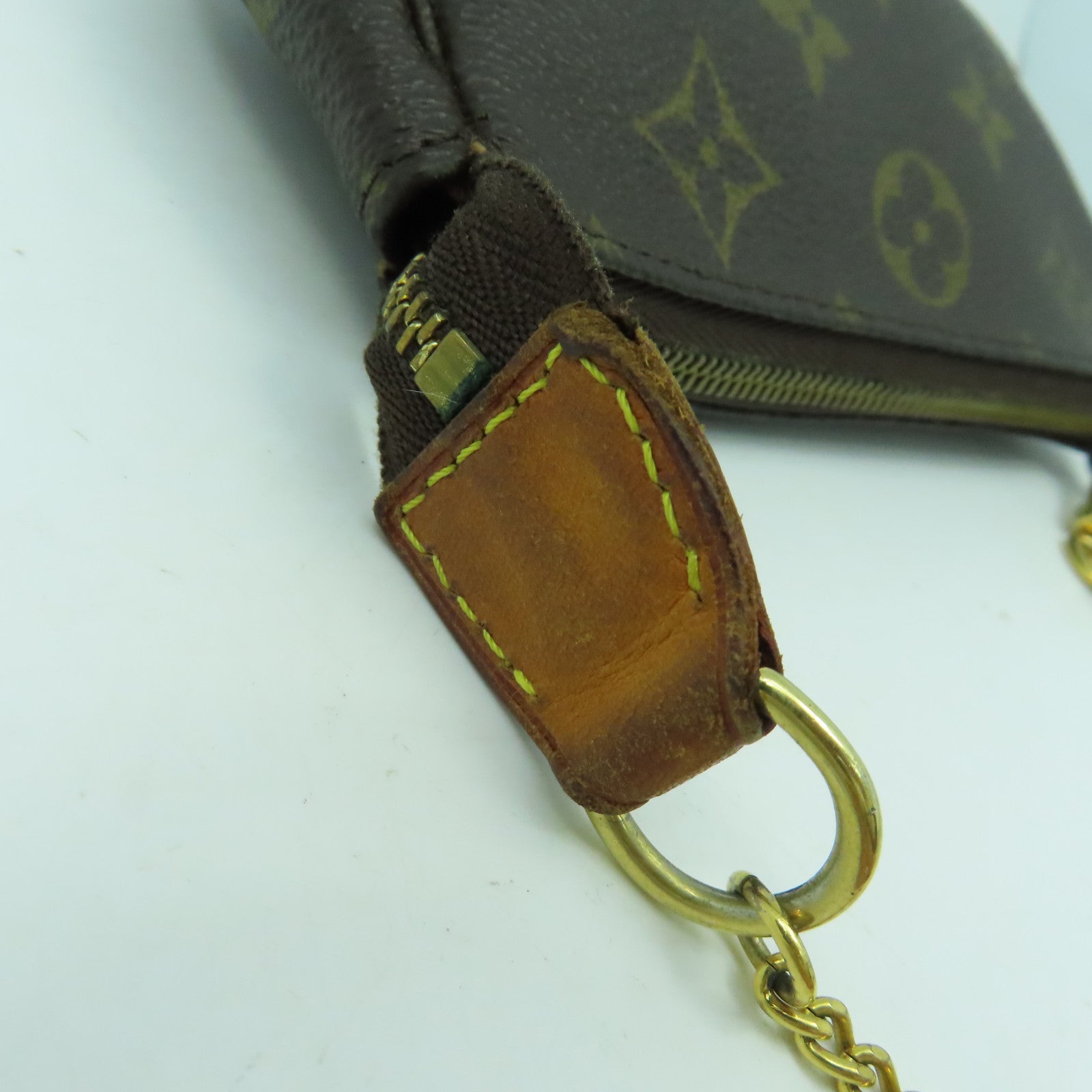LOUIS VUITTON Monogram Mini Pochette金扣鏈帶肩背袋啡色