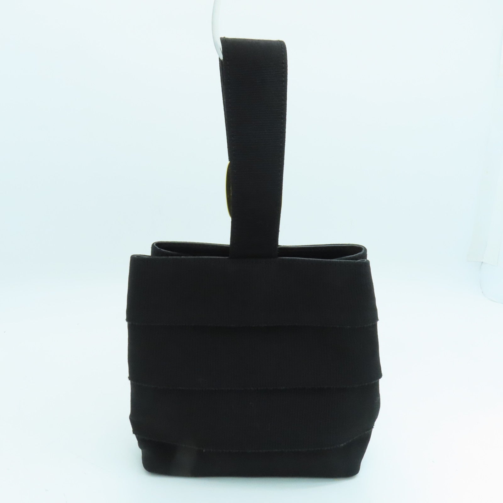 Salvatore Ferragamo 帆布Hand Bag金扣手挽袋黑色