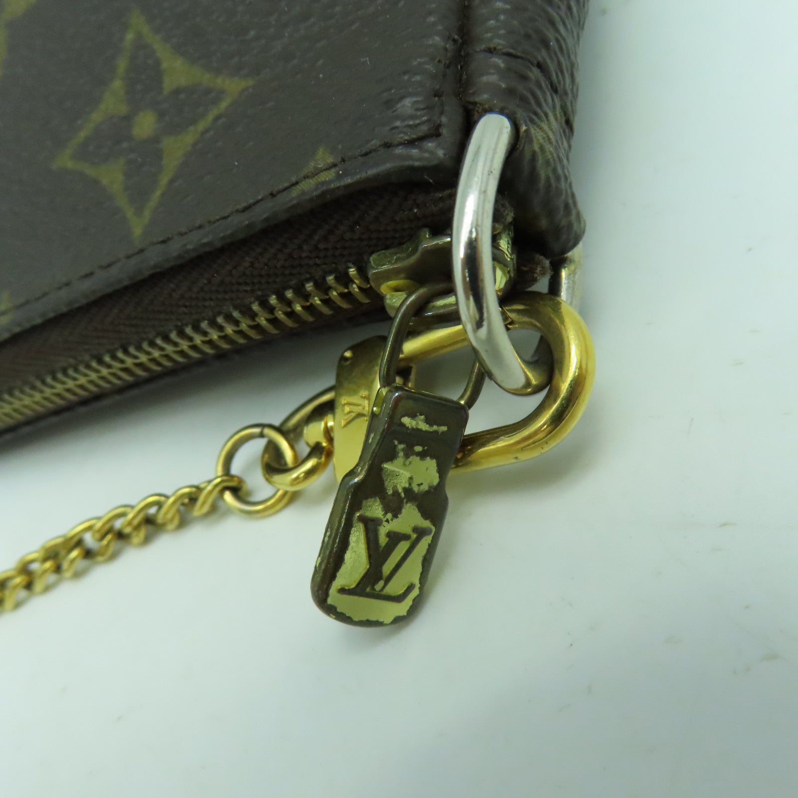 LOUIS VUITTON Monogram Mini Pochette金扣鏈帶肩背袋啡色