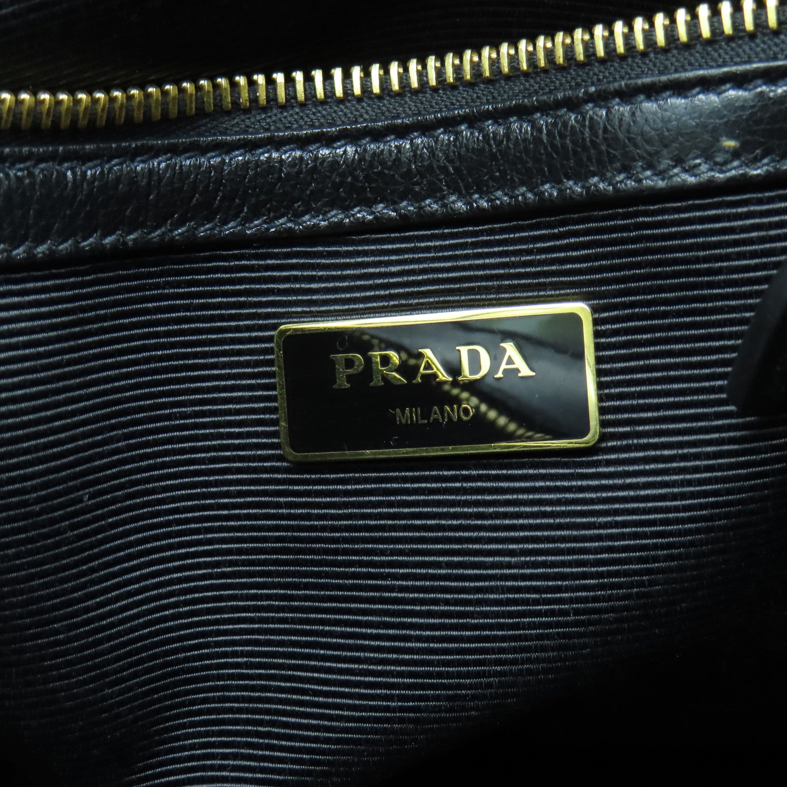 PRADA 牛皮皮革Bag金扣手挽肩背两用袋黑色