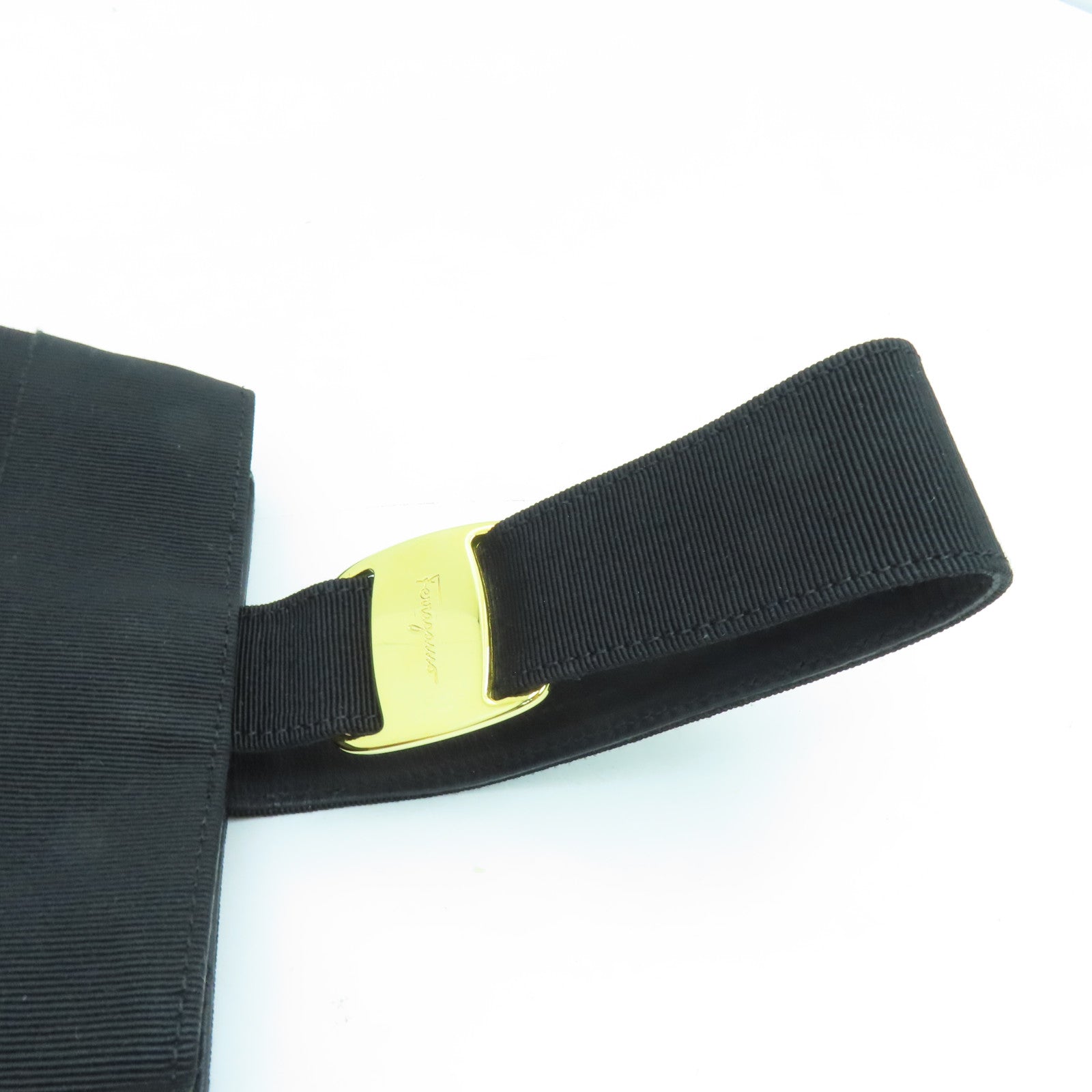 Salvatore Ferragamo 帆布Hand Bag金扣手挽袋黑色