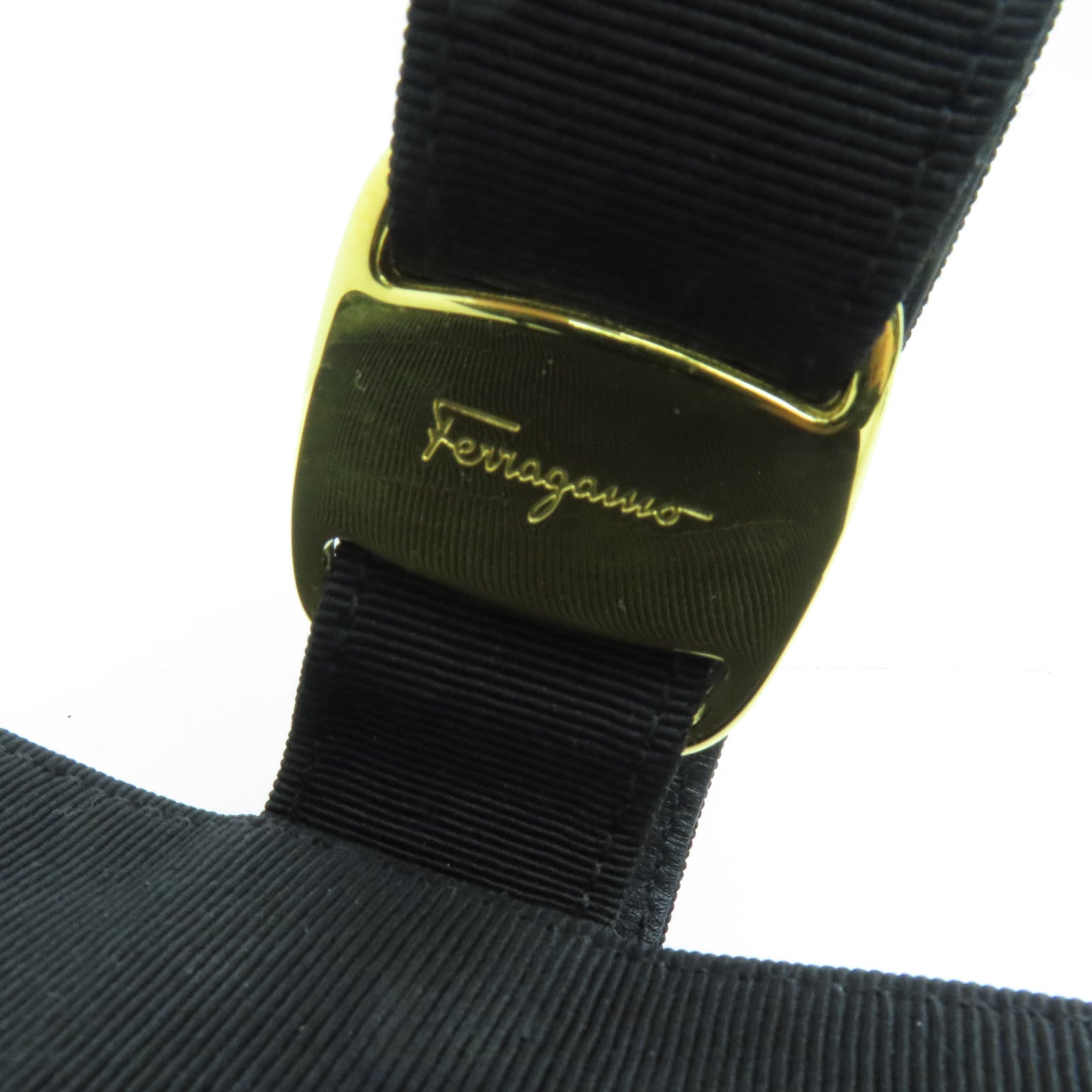 Salvatore Ferragamo 帆布Hand Bag金扣手挽袋黑色