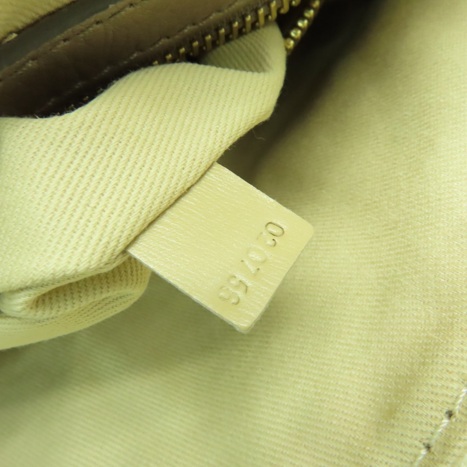 Chloe 牛皮皮革Handbag金扣手挽袋米白色