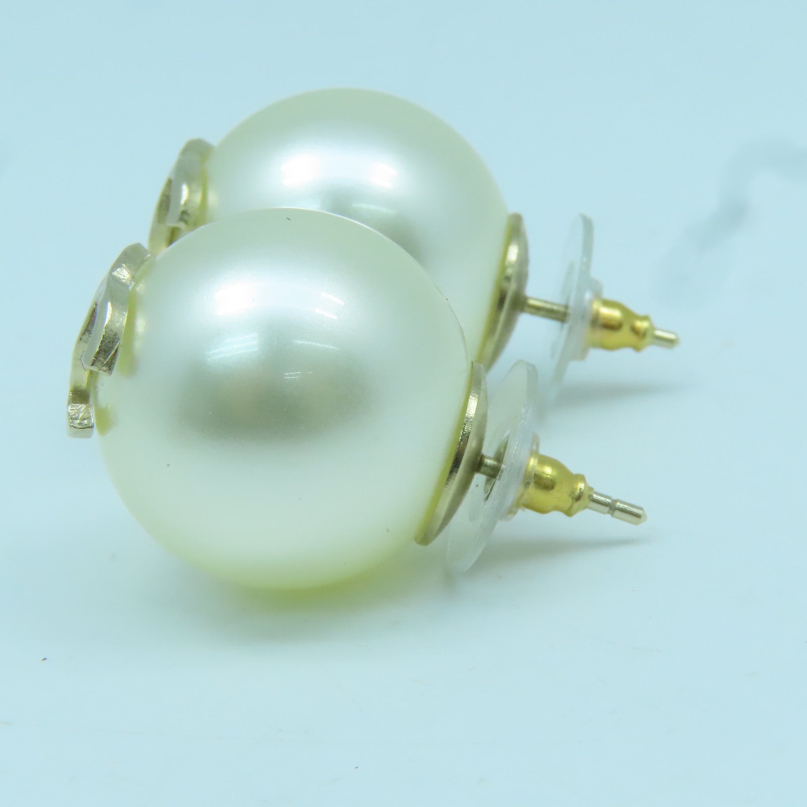 CHANEL 仿珍珠Earrings金扣耳環白色/金色