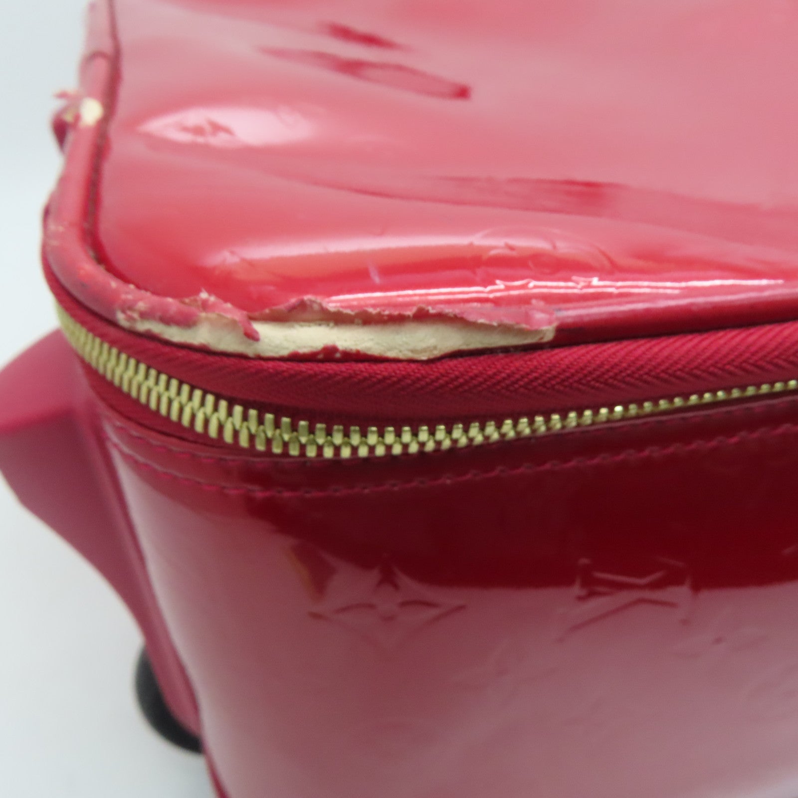 LOUIS VUITTON [Sharp Discount] Vernis Pegase 45 Gold Buckle Luggage Red