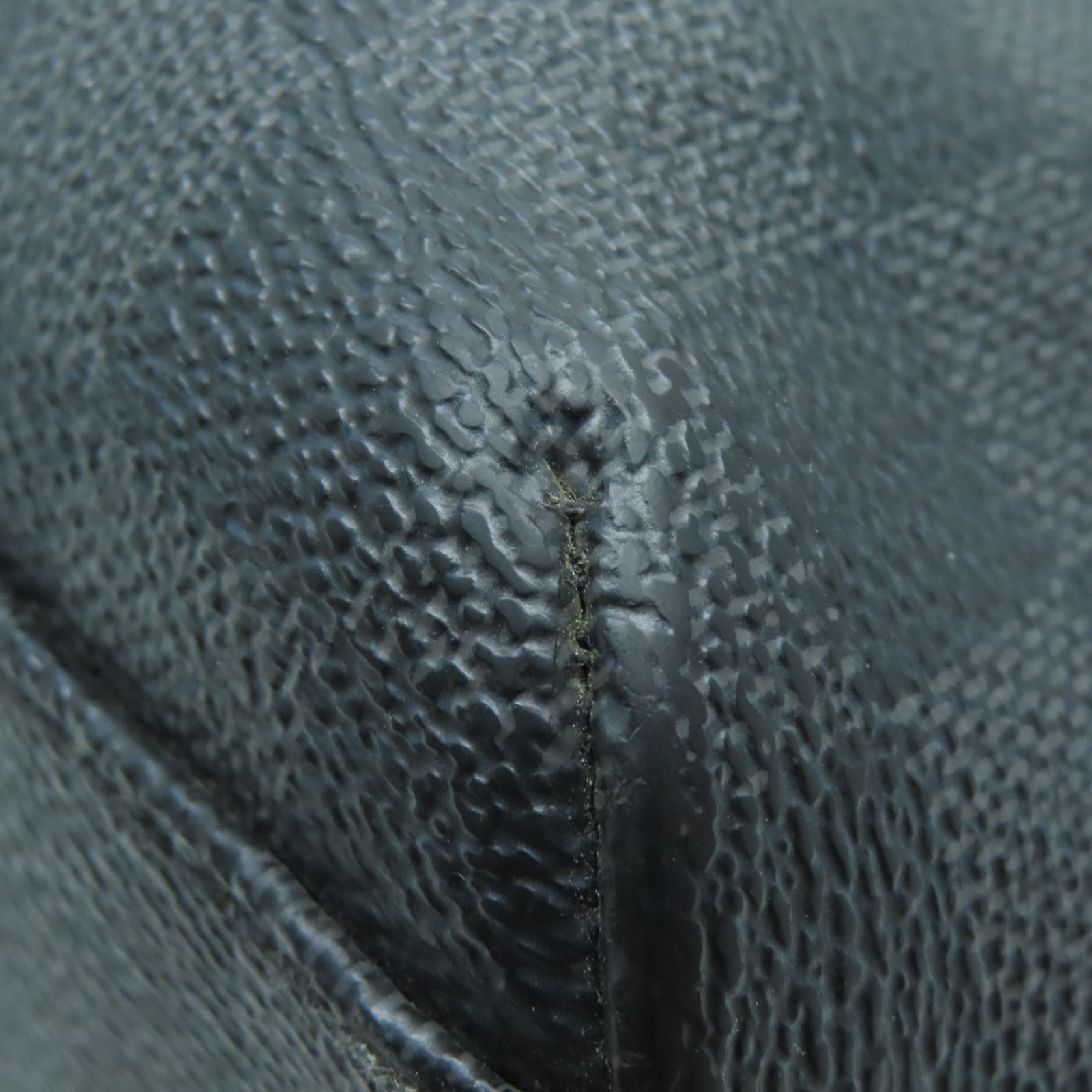 LOUIS VUITTON Damier Graphite Mick GM銀扣肩背袋黑色